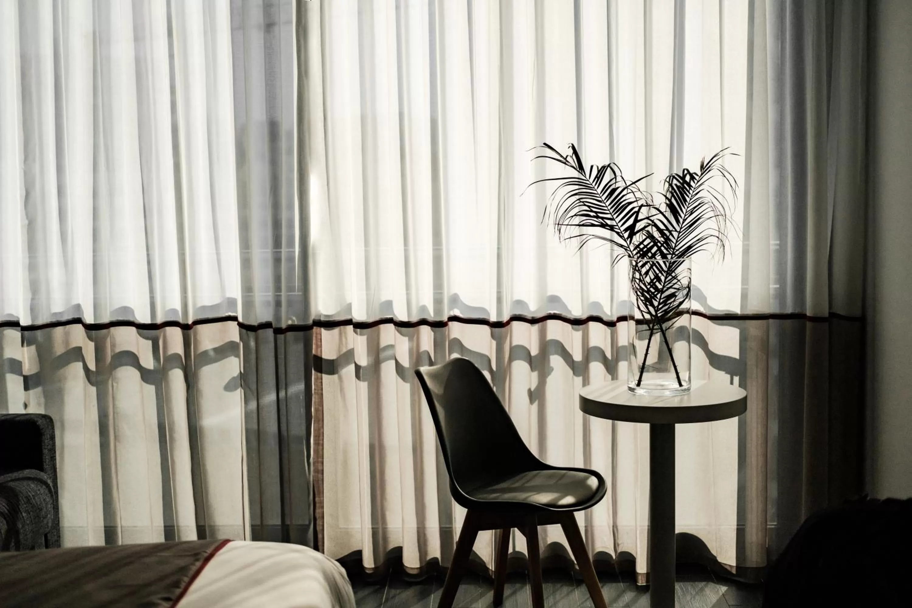 Seating area in be.HOTEL