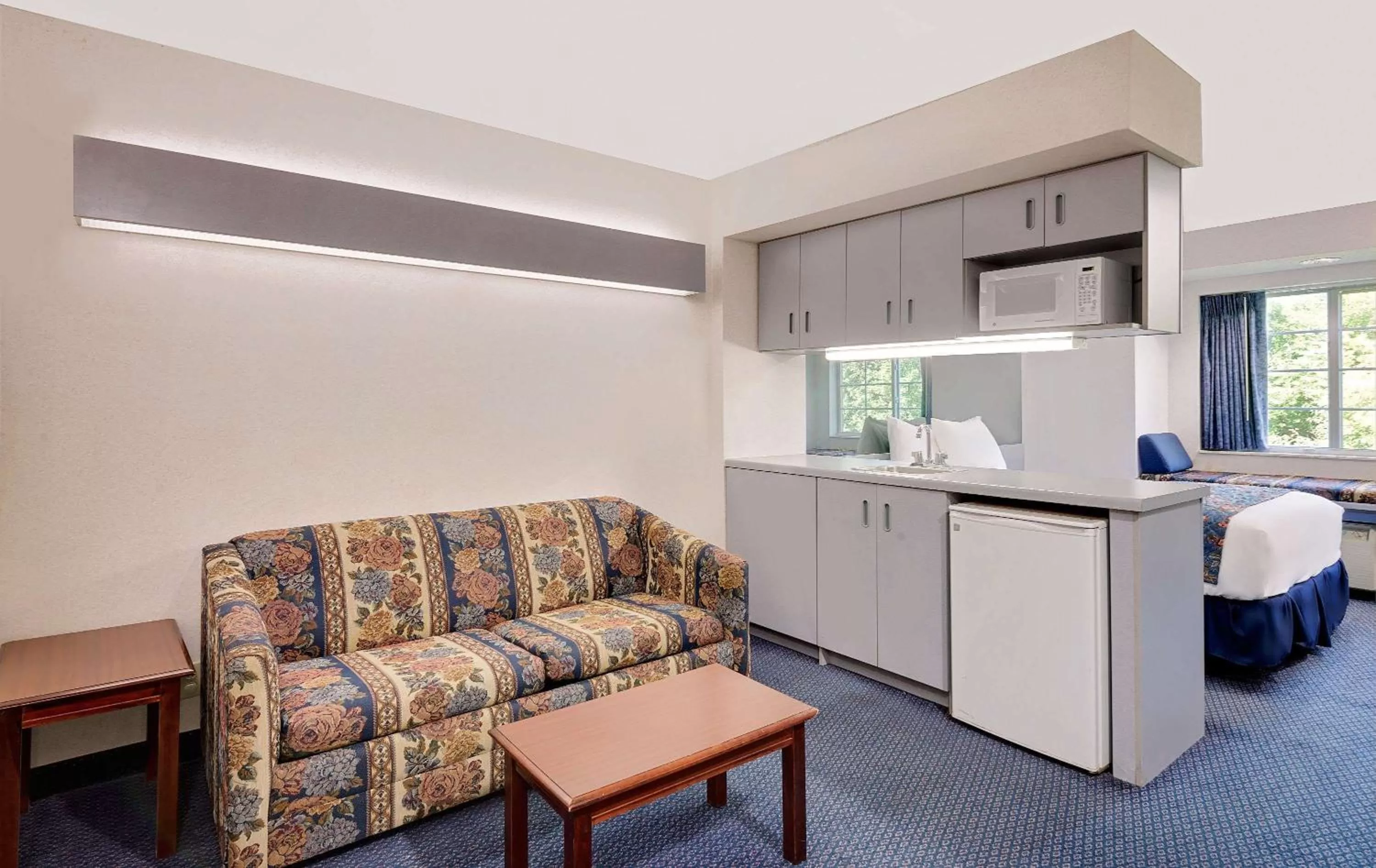 Photo of the whole room, Bed in Microtel Inn & Suites by Wyndham Hagerstown by I-81