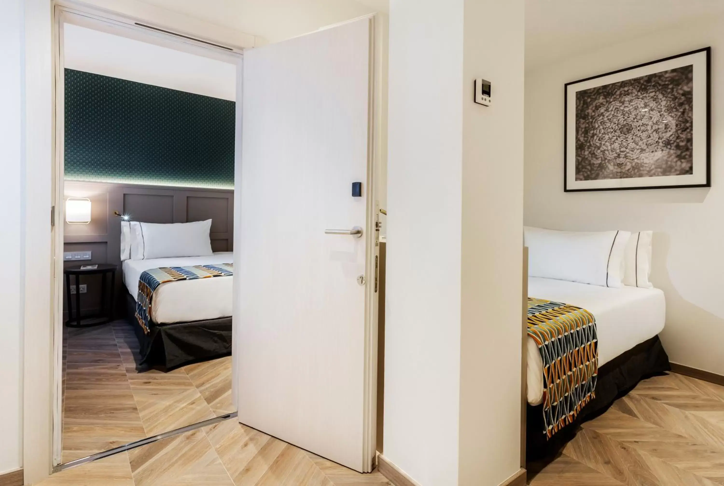 Bedroom, Bed in Eurostars Puerta Real