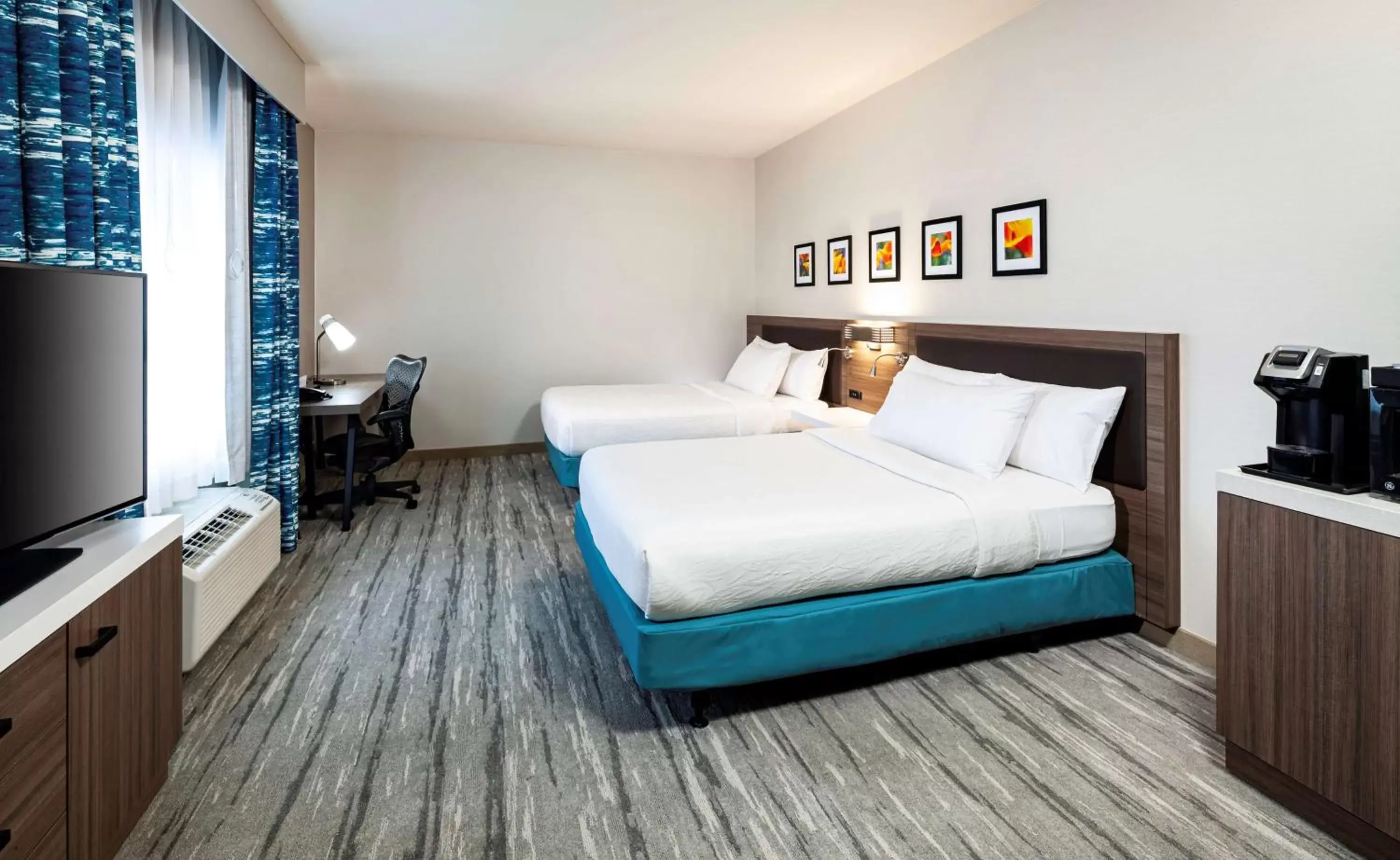 Bedroom, Bed in Hilton Garden Inn San Diego/Rancho Bernardo