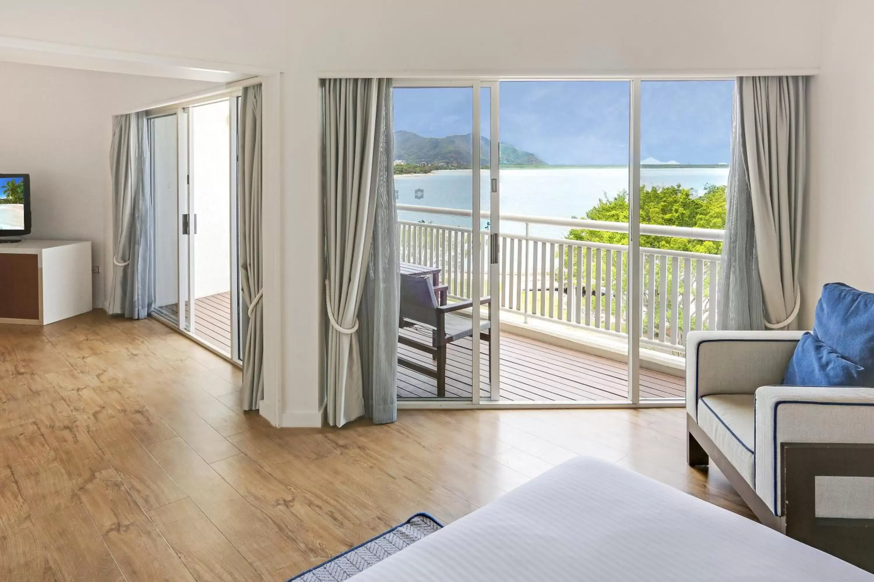 Balcony/Terrace in Shangri-La The Marina, Cairns