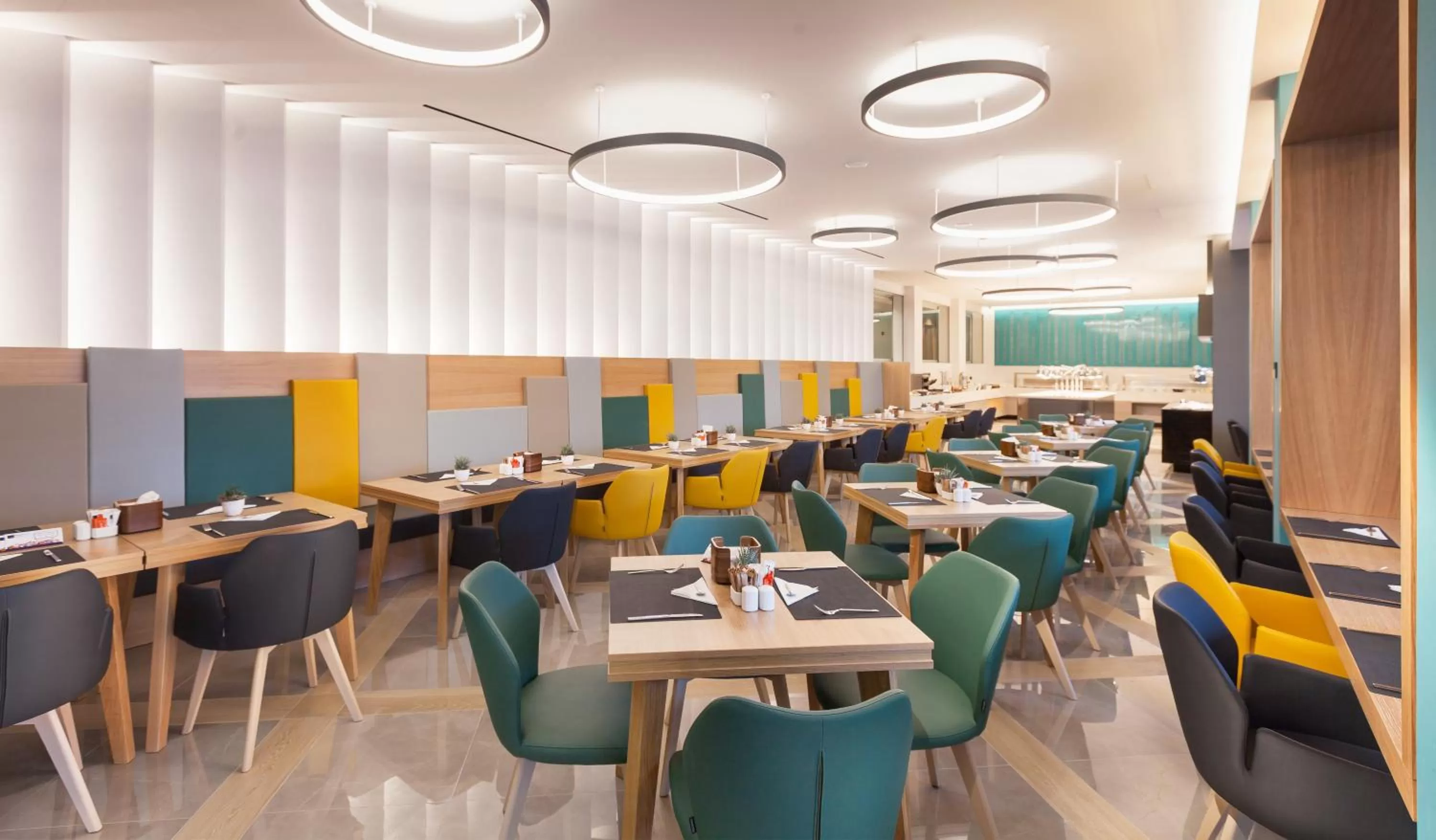 Restaurant/places to eat in Blue Lagoon City Hotel