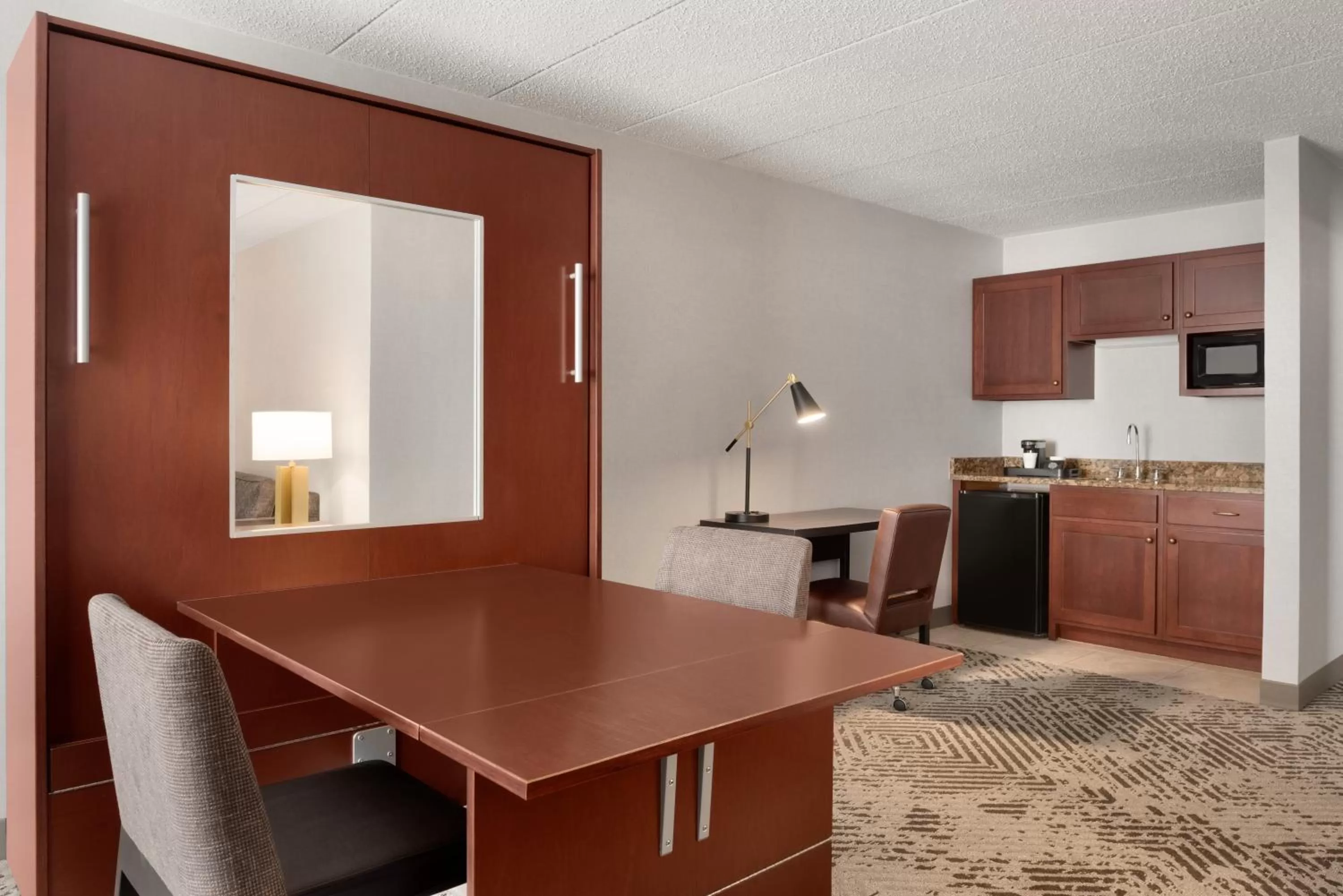 Kitchen or kitchenette in Wingate by Wyndham South Bend - Notre Dame