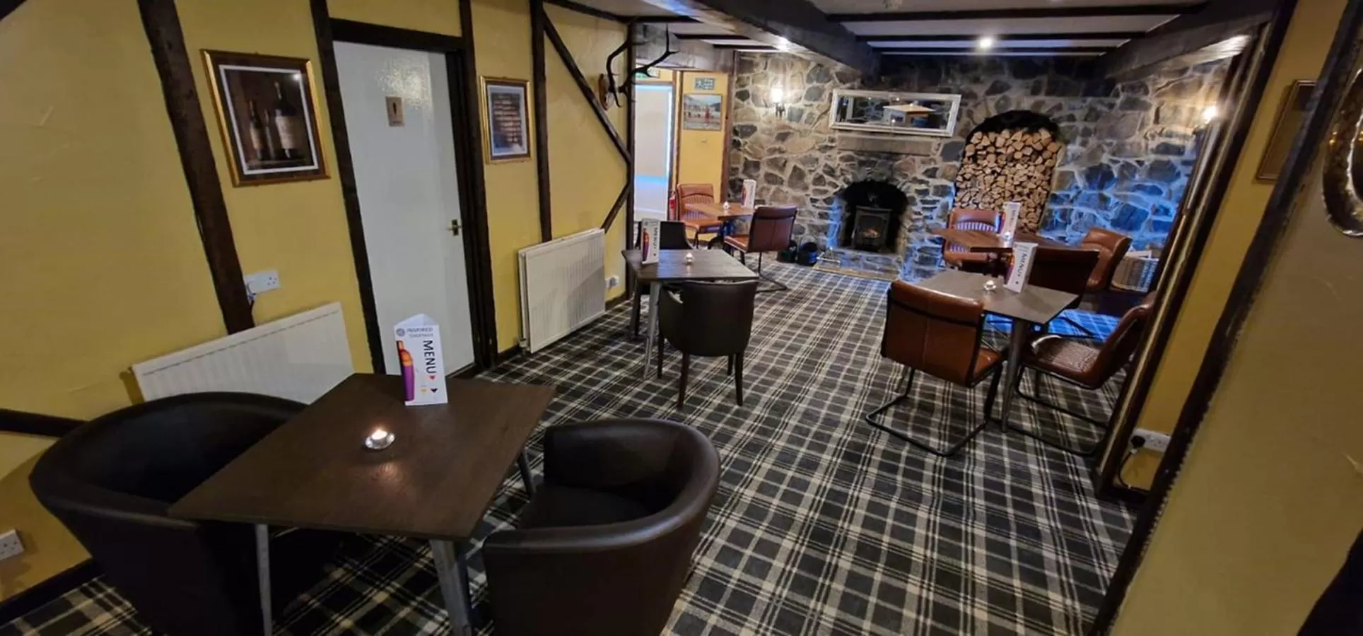 Lounge or bar in The Inn At Lathones