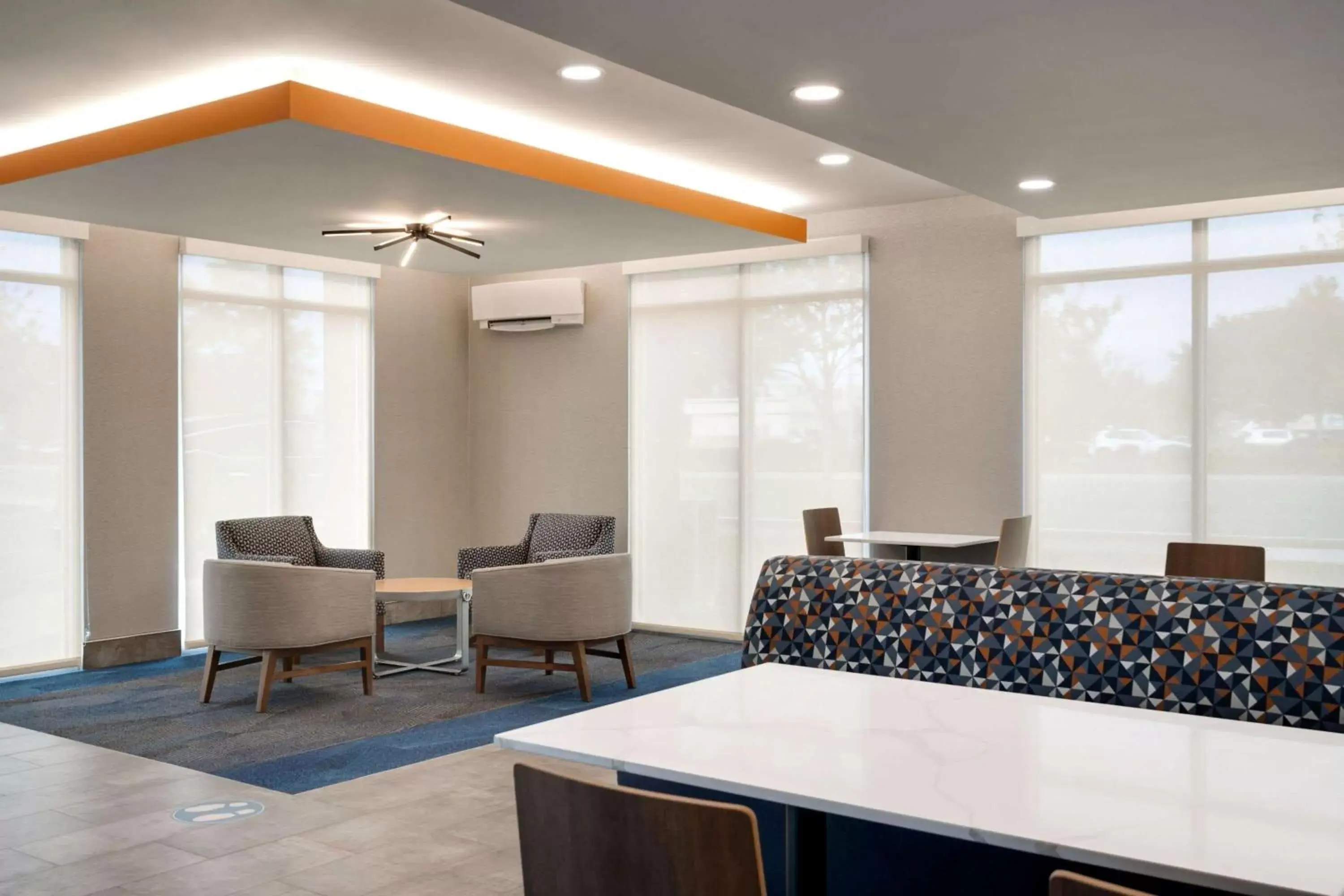 Lobby or reception in La Quinta Inn & Suites by Wyndham Springfield