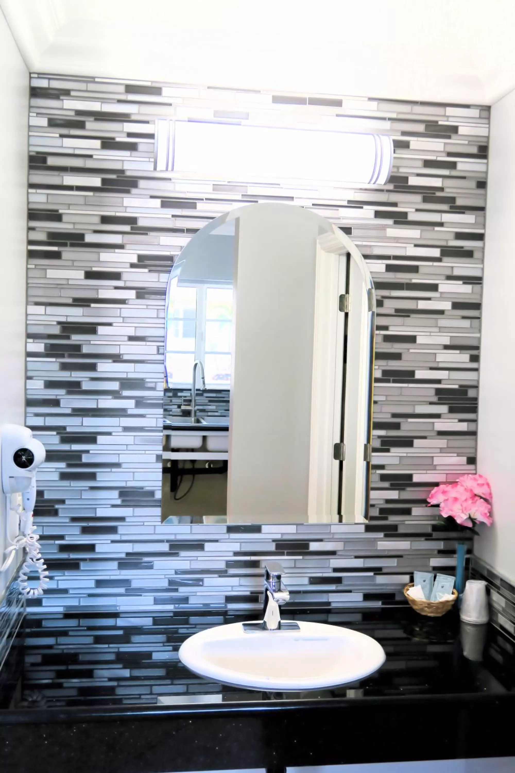 Bathroom in Viking Motel-Ventura