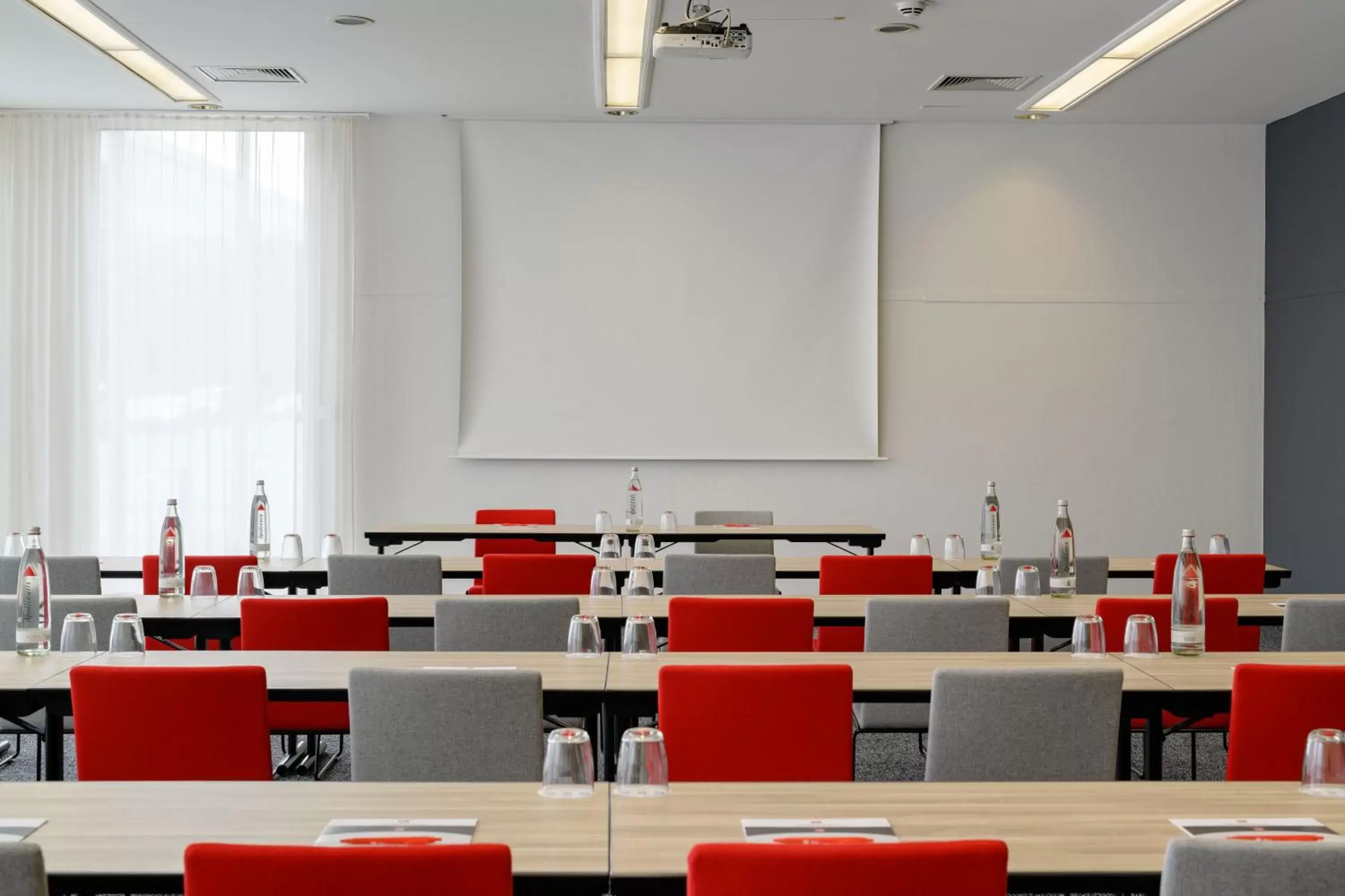 Business facilities in ibis Mainz City