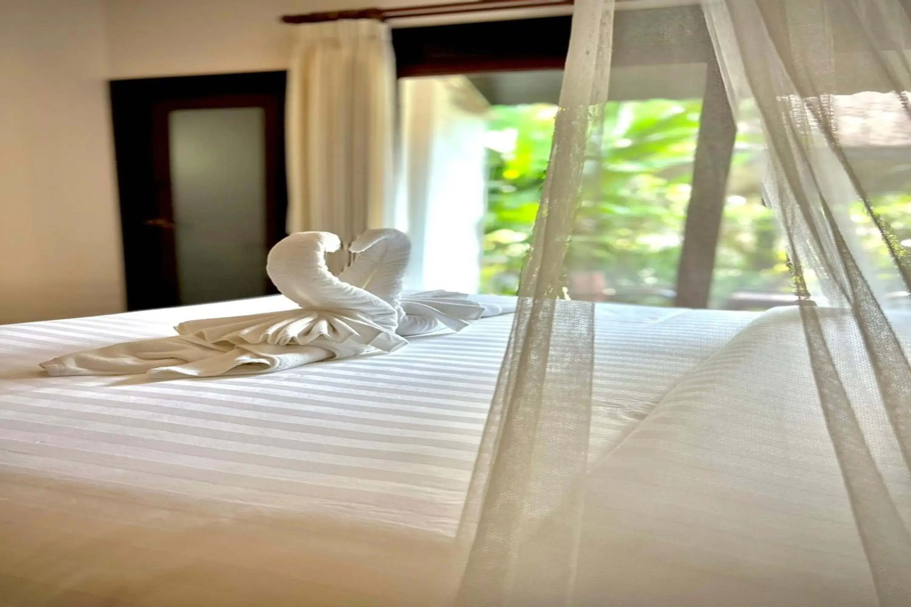 Bed in Na Mantra Resort