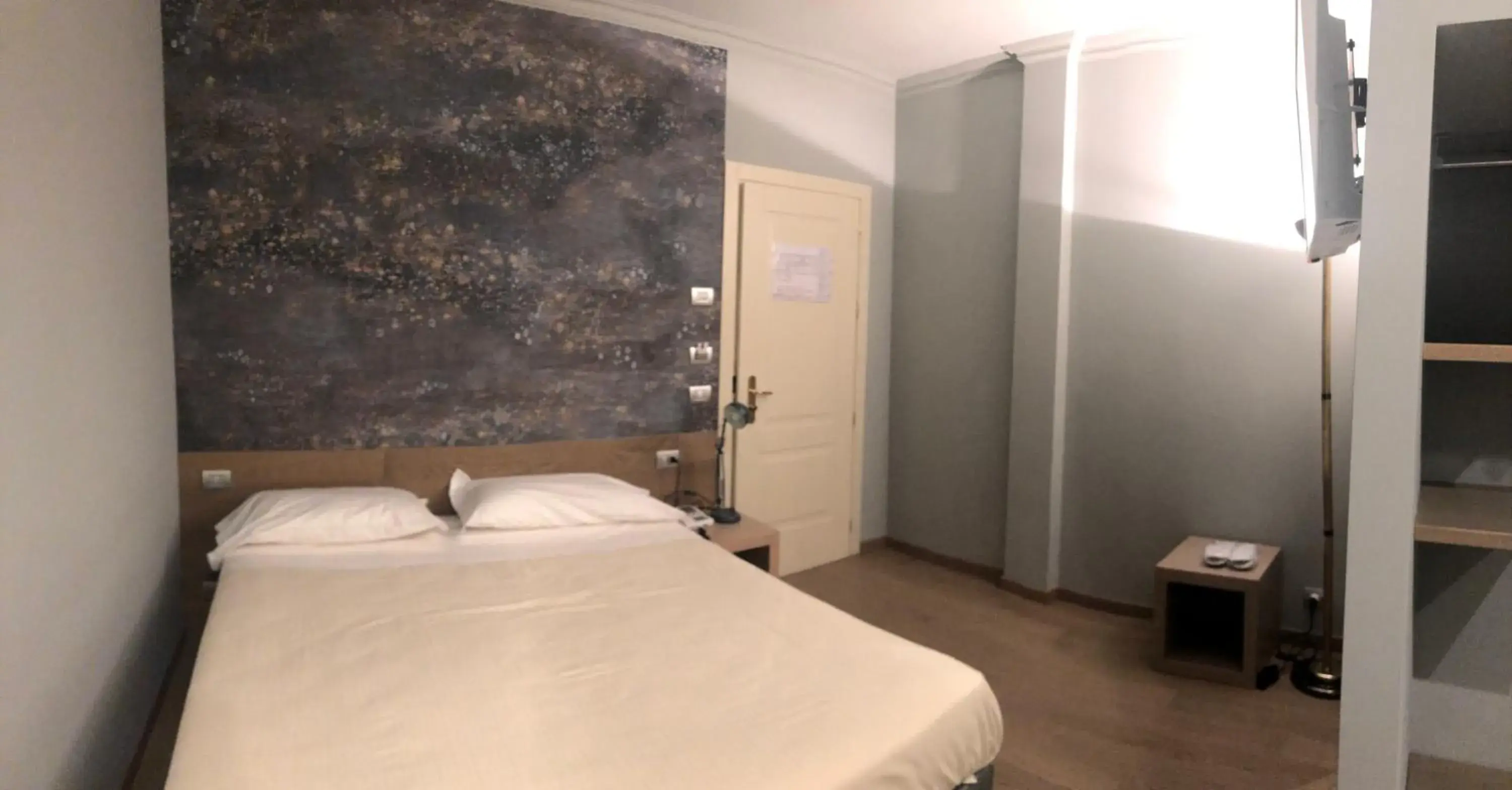 Bed in Albergo Tre Pozzi