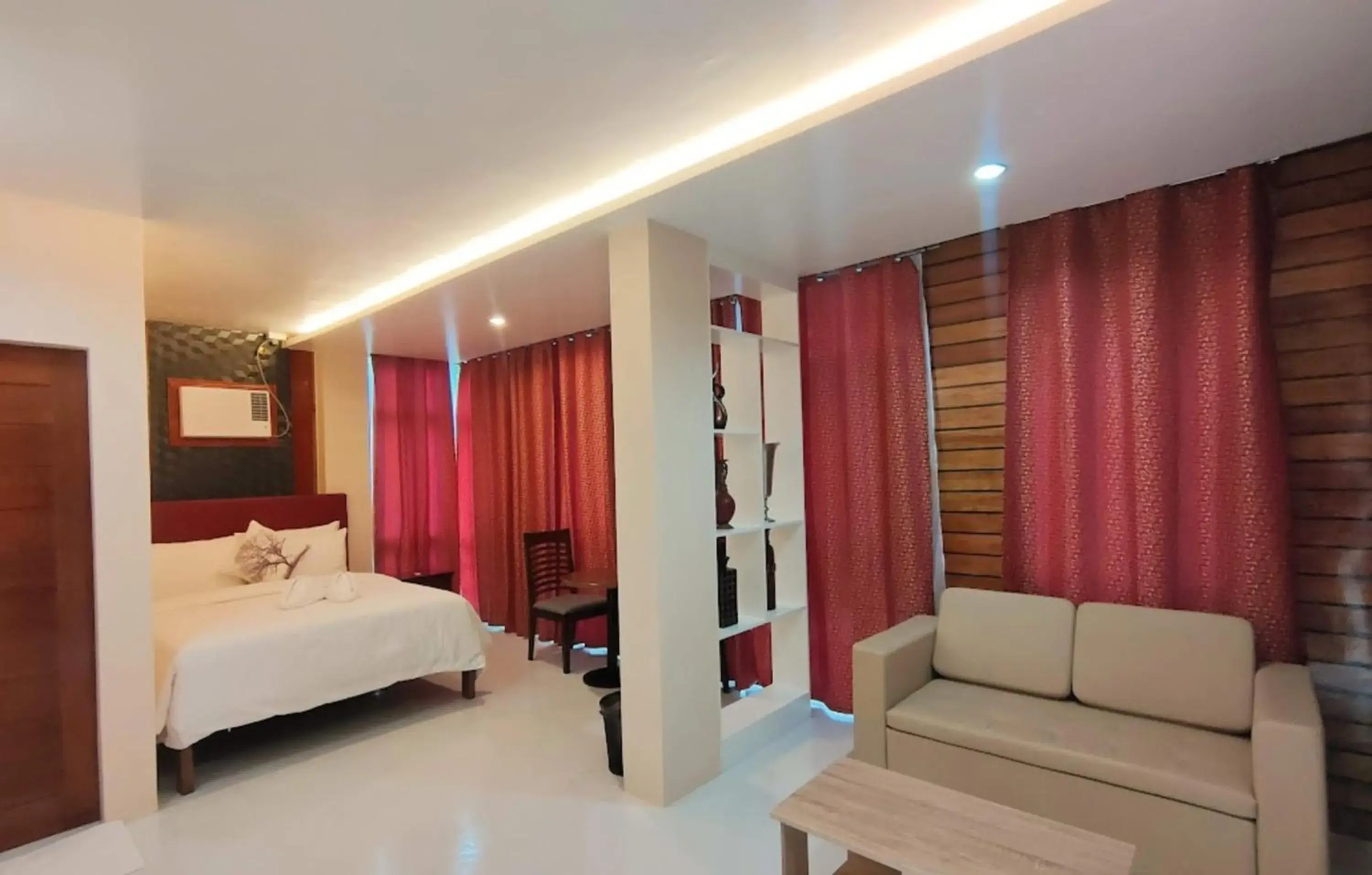 Bedroom in Sea Horizon Resort