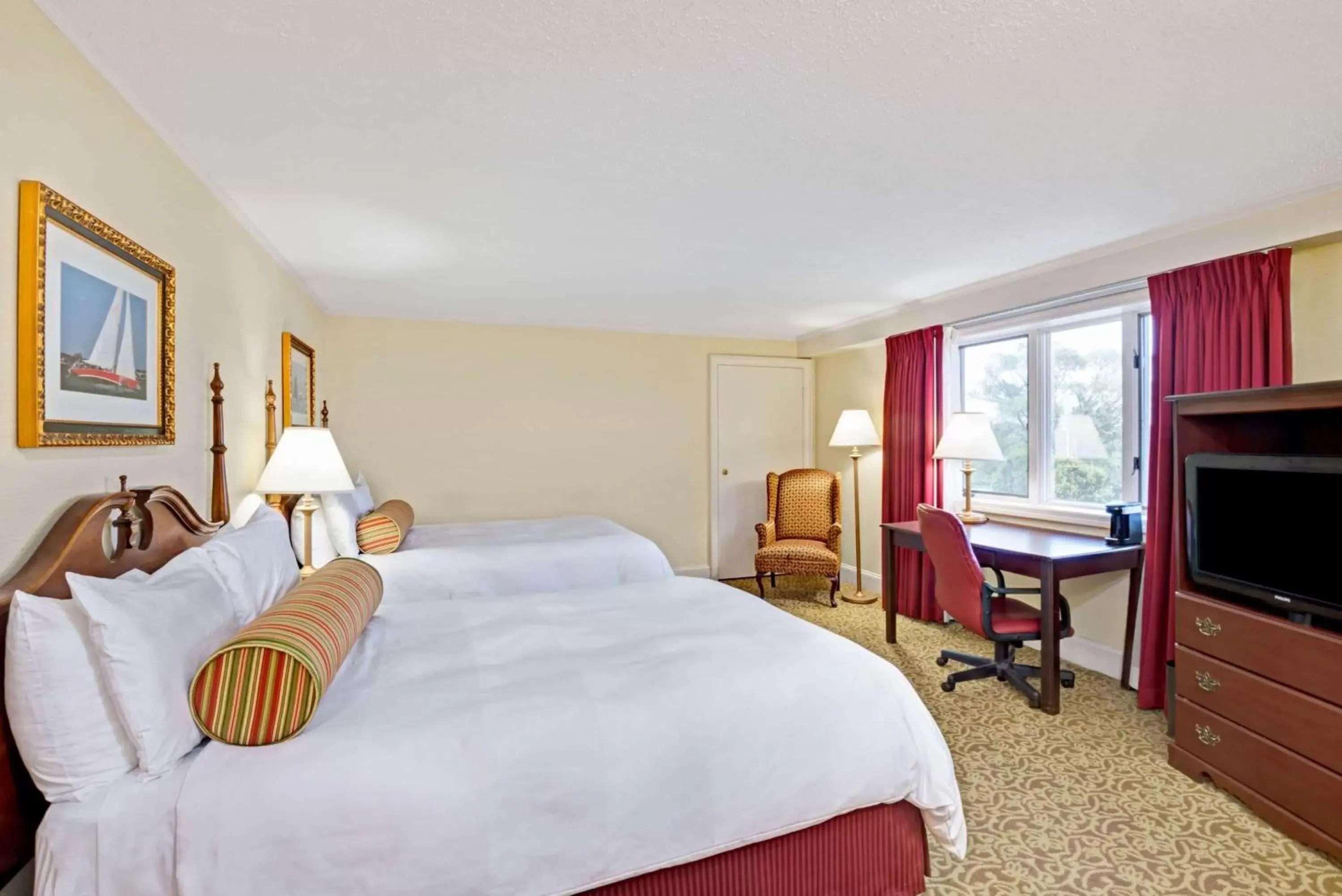 Photo of the whole room, Bed in Ramada by Wyndham Seekonk Providence Area