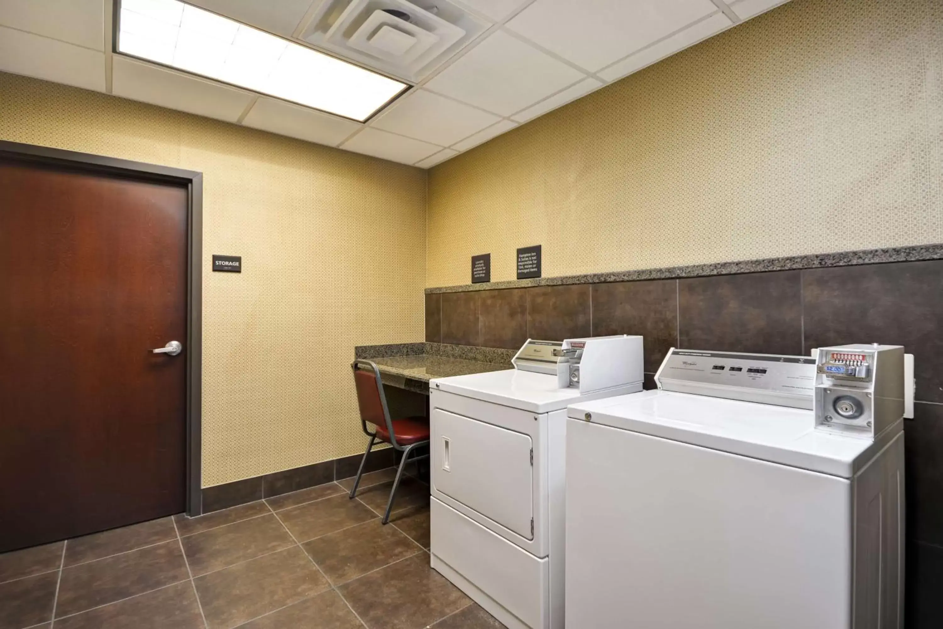 Bed, Bathroom in Hampton Inn & Suites Brenham