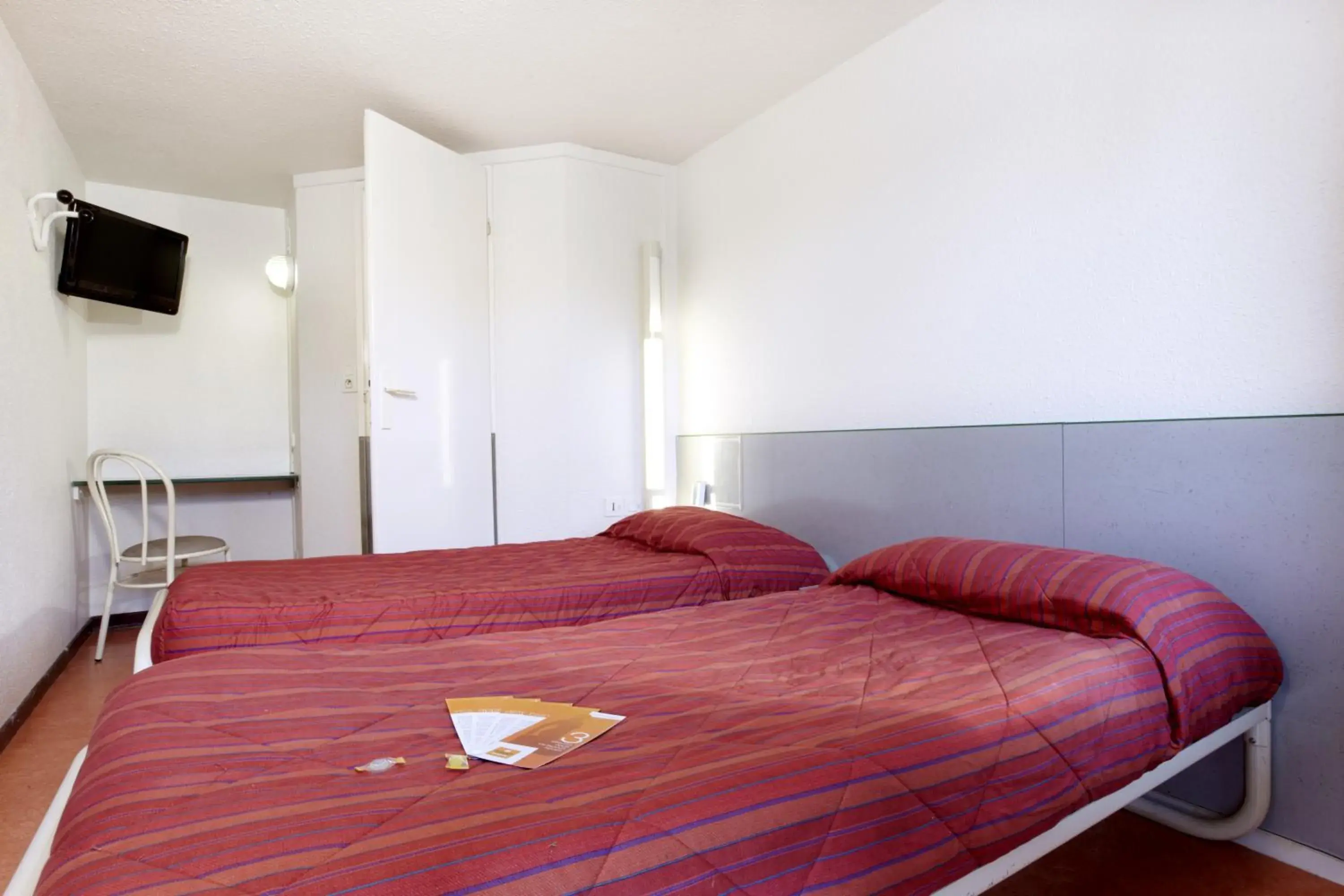 Bed in Premiere Classe Vierzon