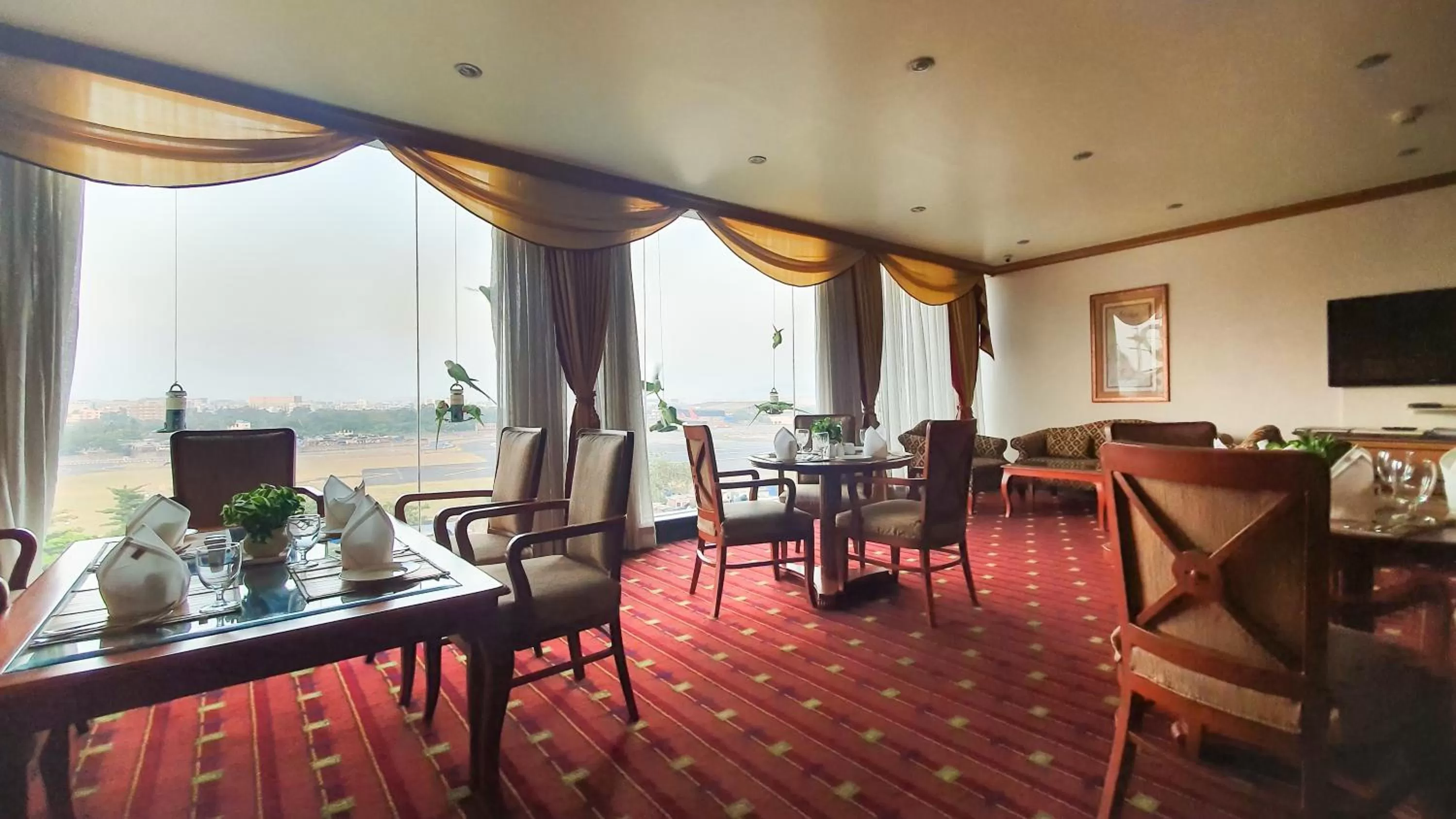 Restaurant/places to eat in The Orchid Hotel Mumbai Vile Parle