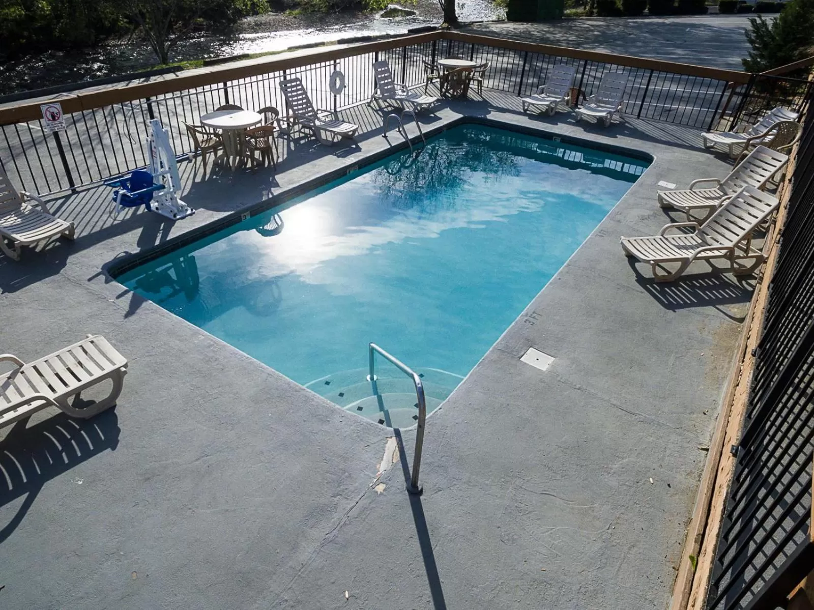 Day in Timbers Lodge