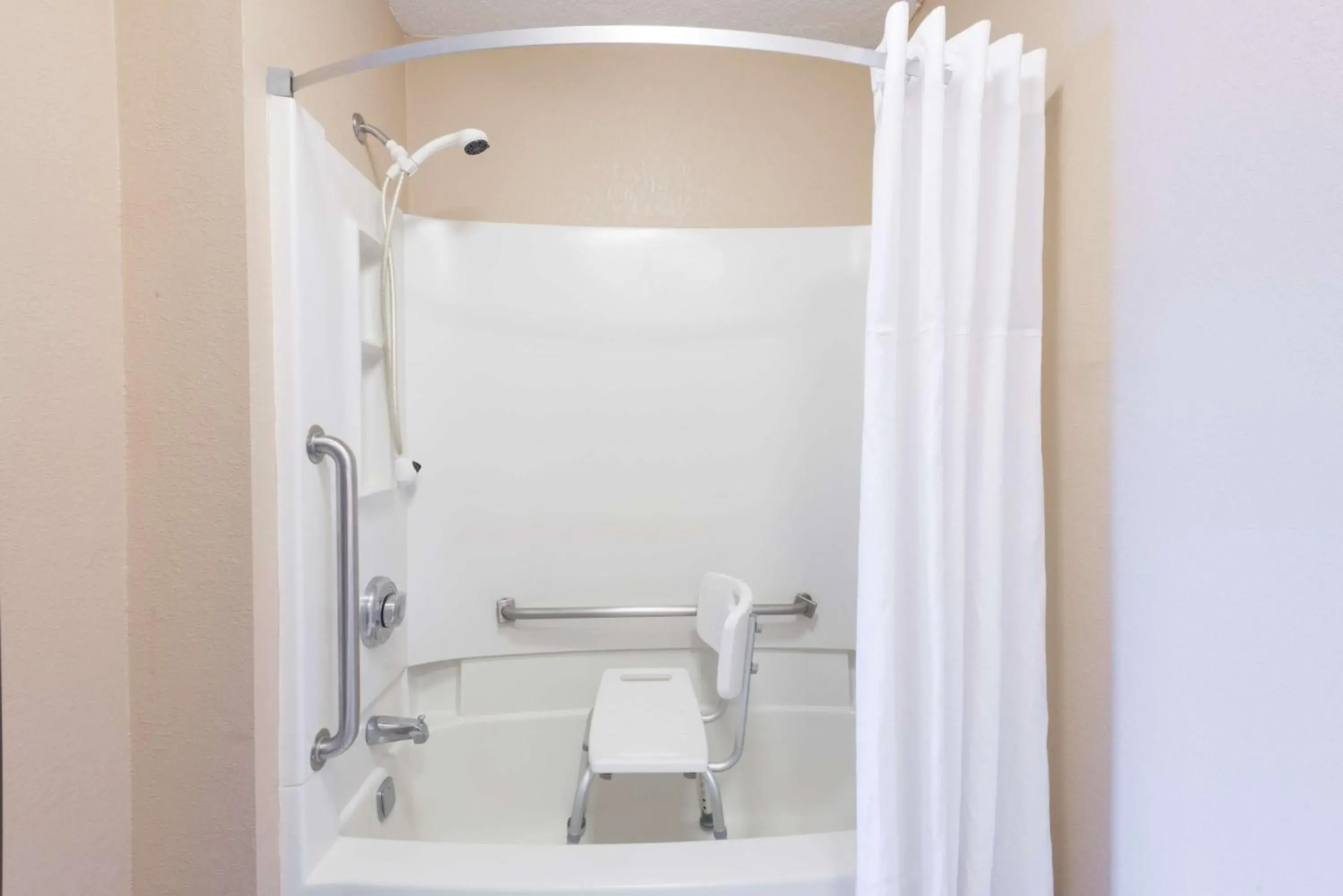 Photo of the whole room in Days Inn by Wyndham Pittsburgh-Harmarville Photo of the whole room in Days Inn by Wyndham Pittsburgh-Harmarville