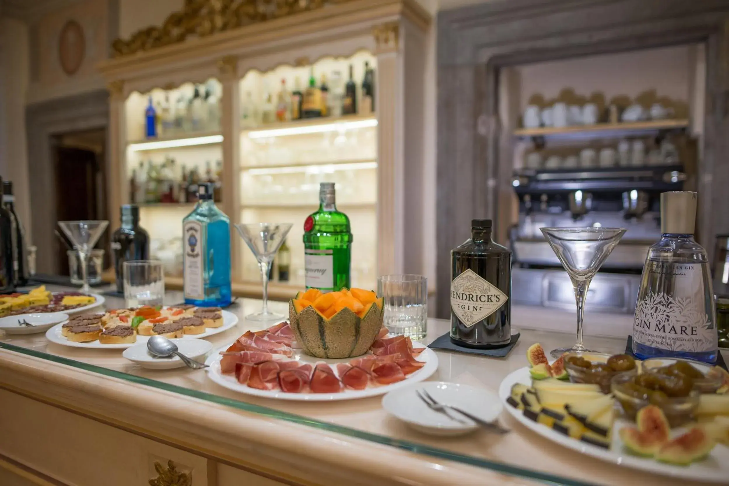 Lounge or bar in Hotel San Michele Lounge or bar in Hotel San Michele