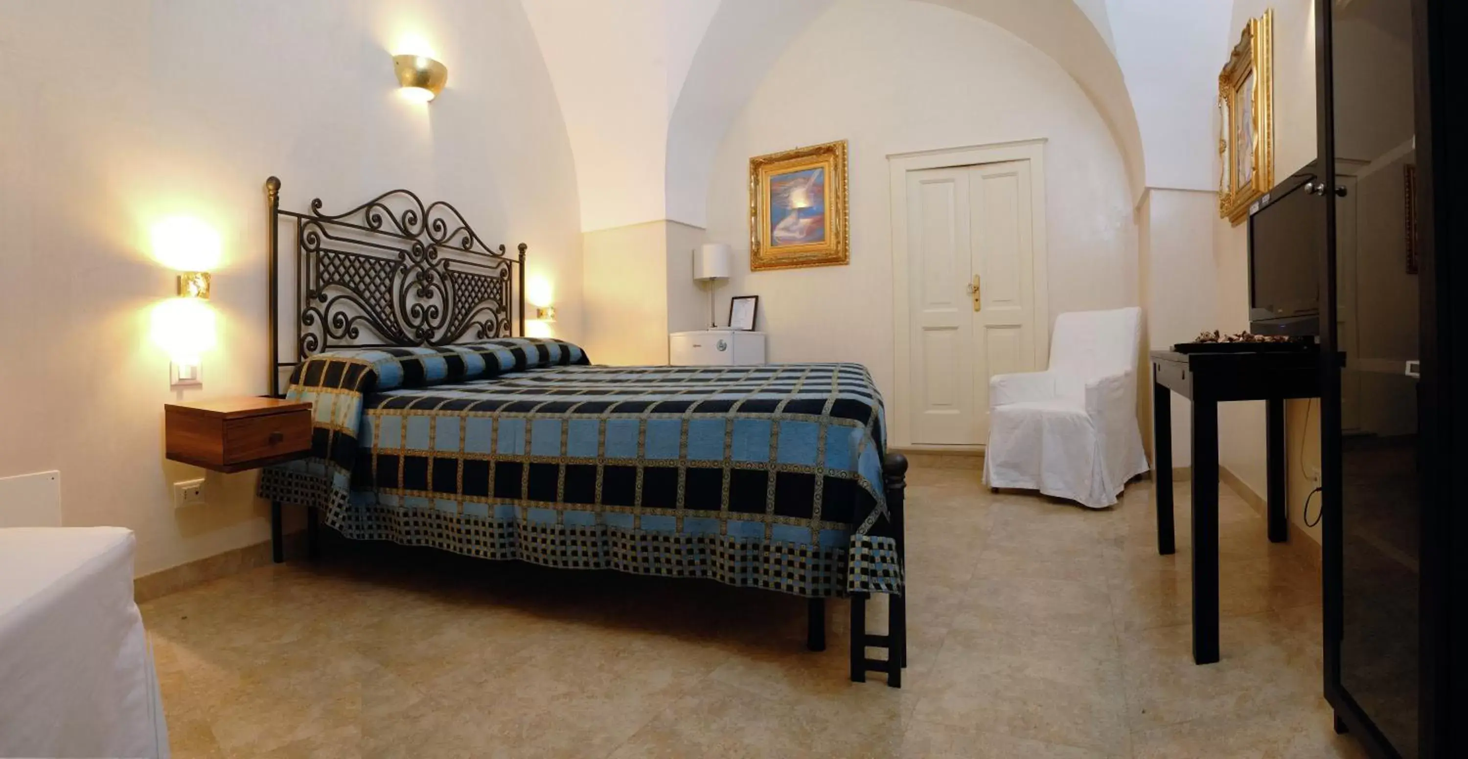 Bed in Dimora Storica ''Casa Sicuro''