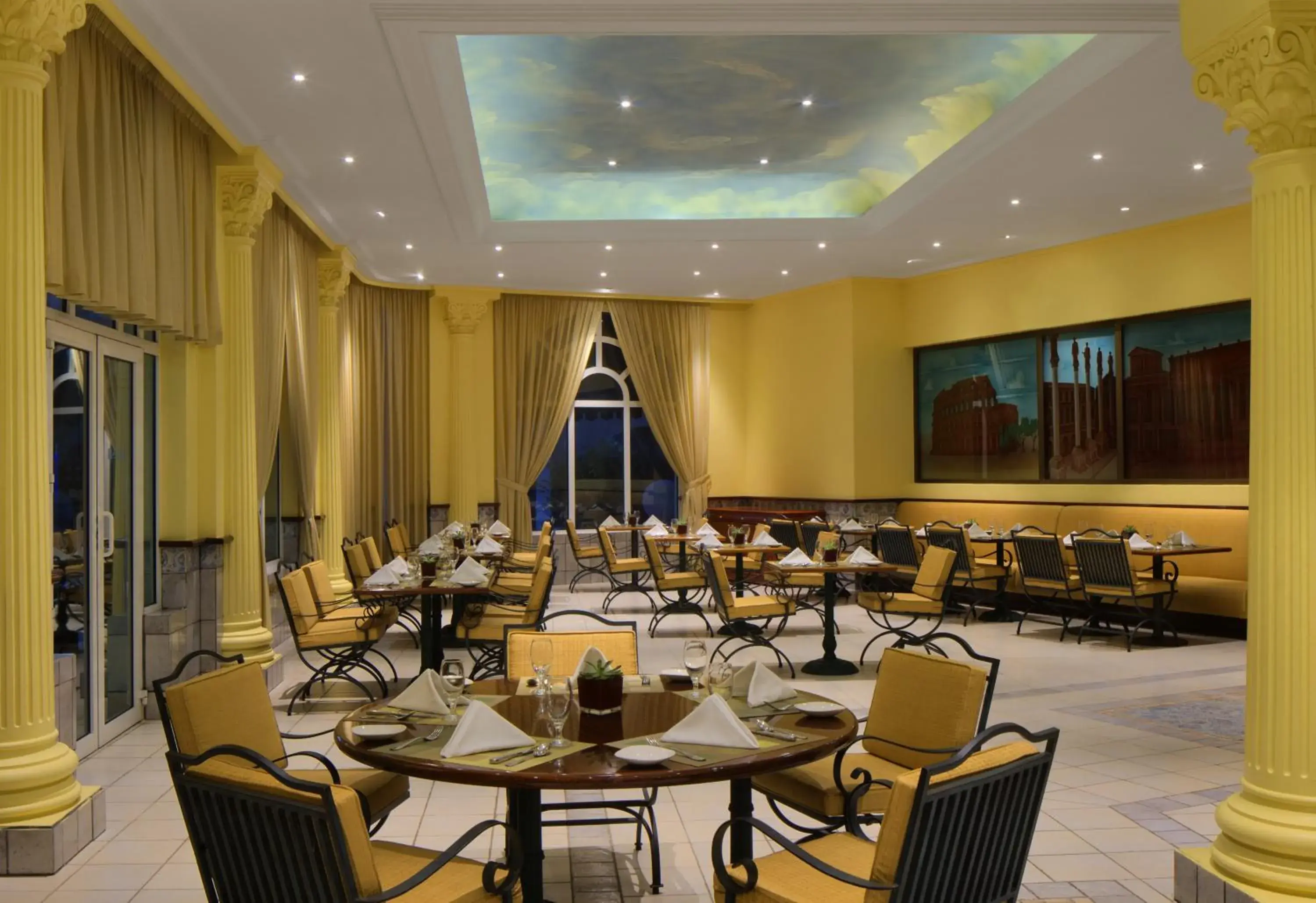 Restaurant/Places to Eat in Radisson Blu Hotel, Muscat
