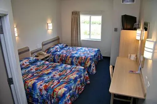 Photo of the whole room, Bed in Motel 6-Grand Island, NE