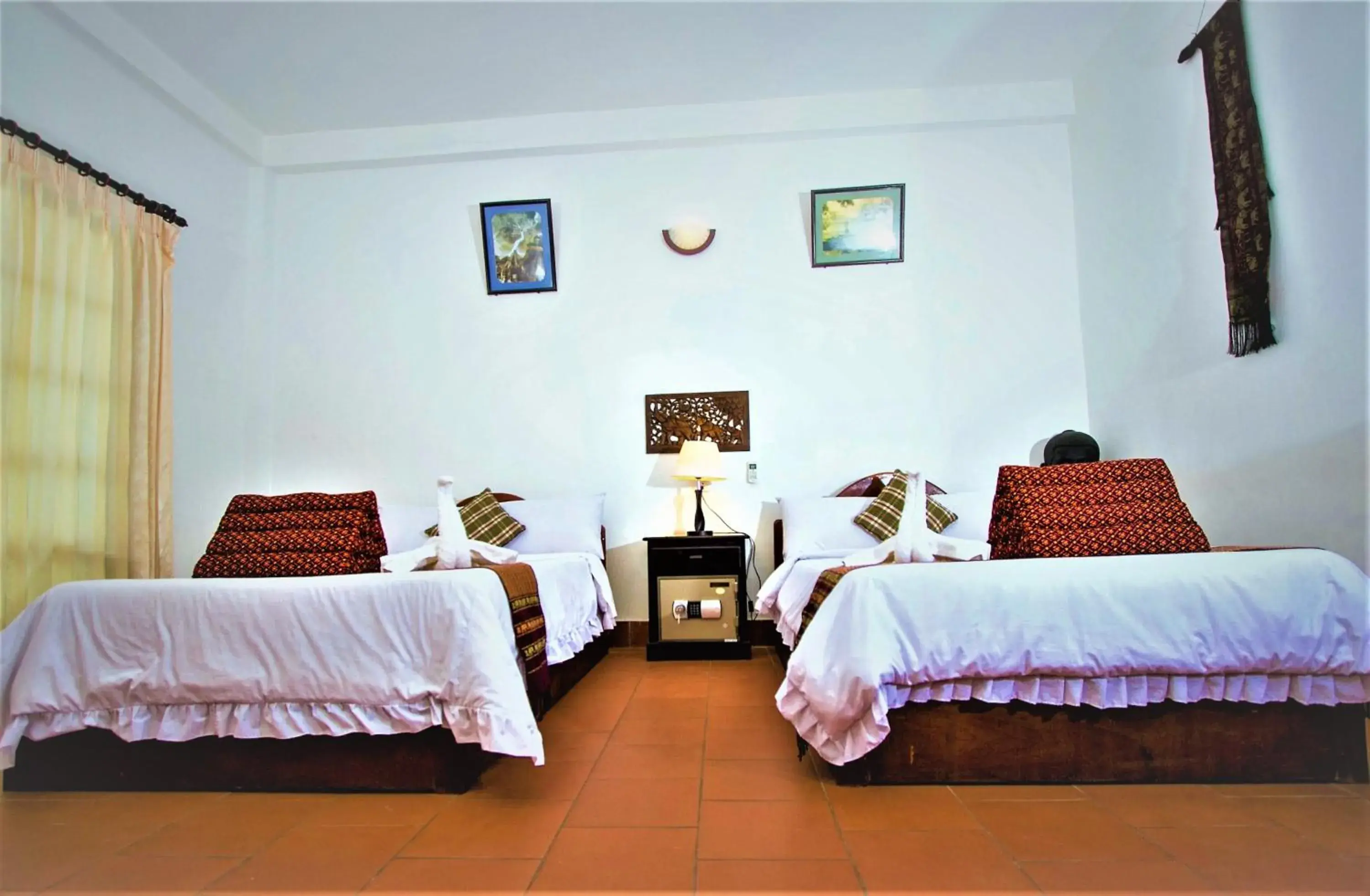 Living room, Bed in Sonalong Boutique Village and Resort