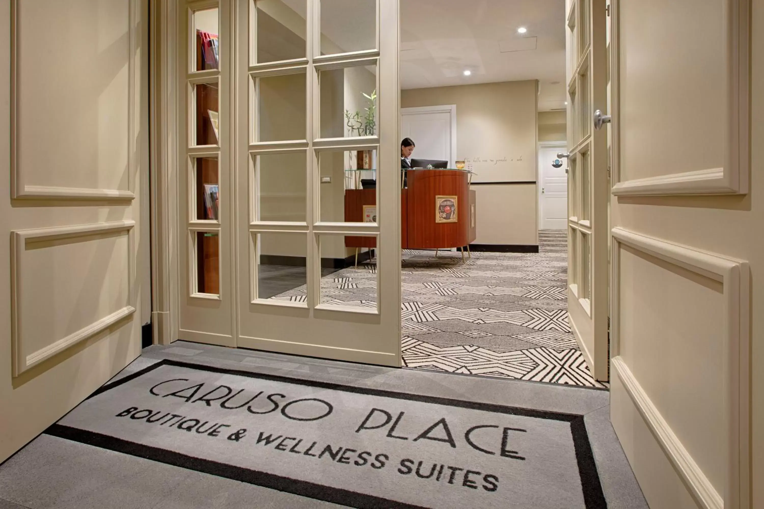 Lobby or reception in Caruso Place Boutique & Wellness Suites