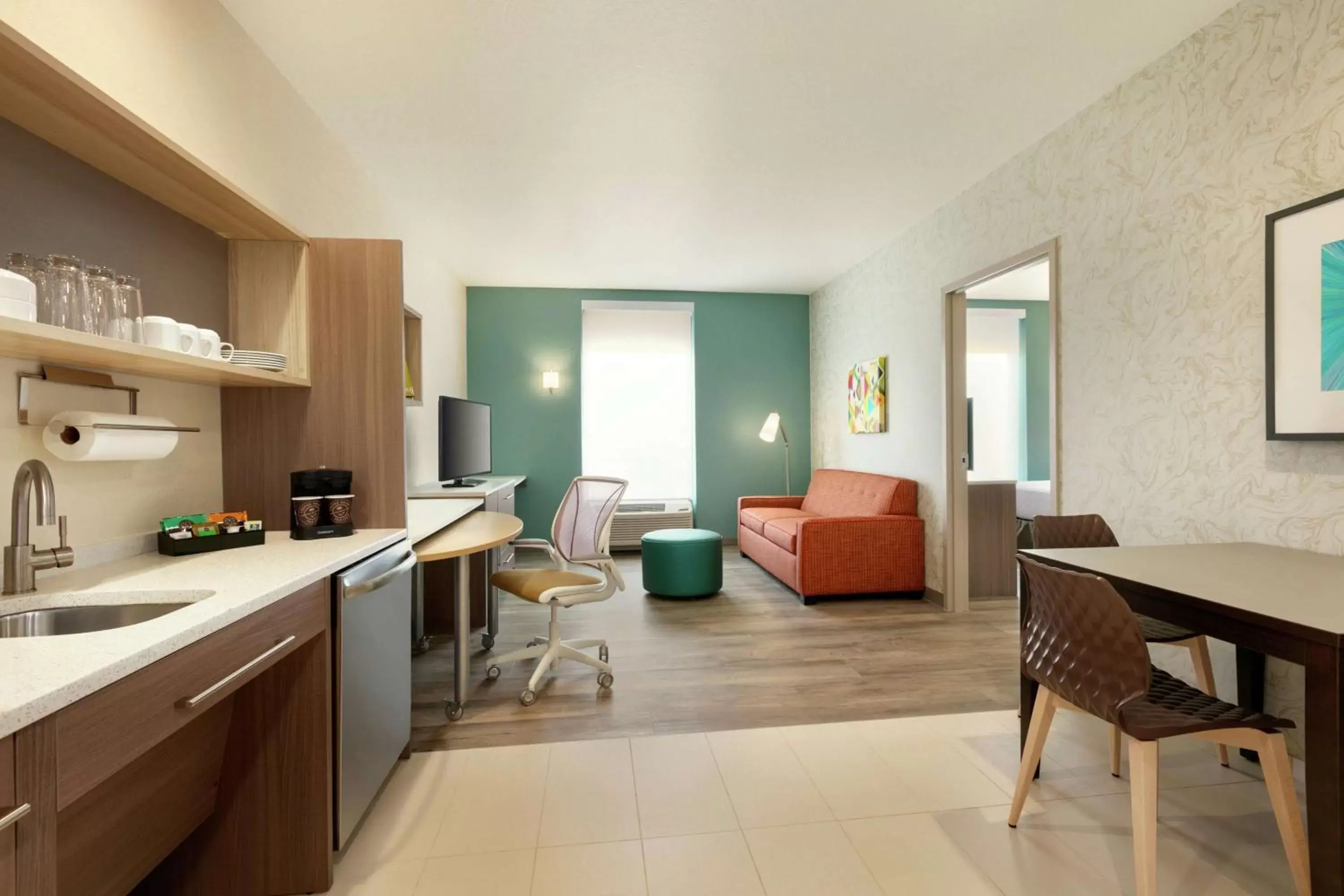 Bedroom, Kitchen/Kitchenette in Home2 Suites By Hilton Brandon Tampa