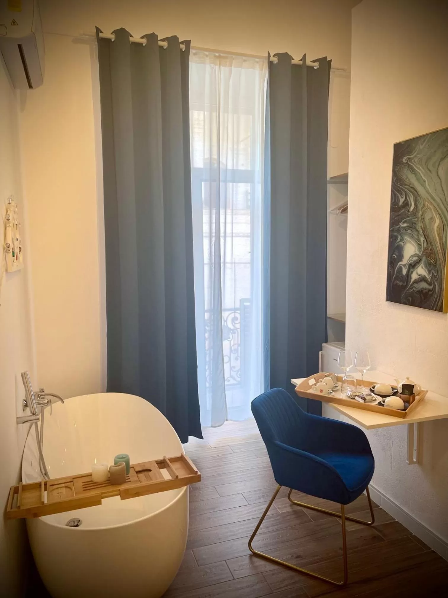 Decorative detail in Casa D'Angiò -Manfredi Homes&Villas