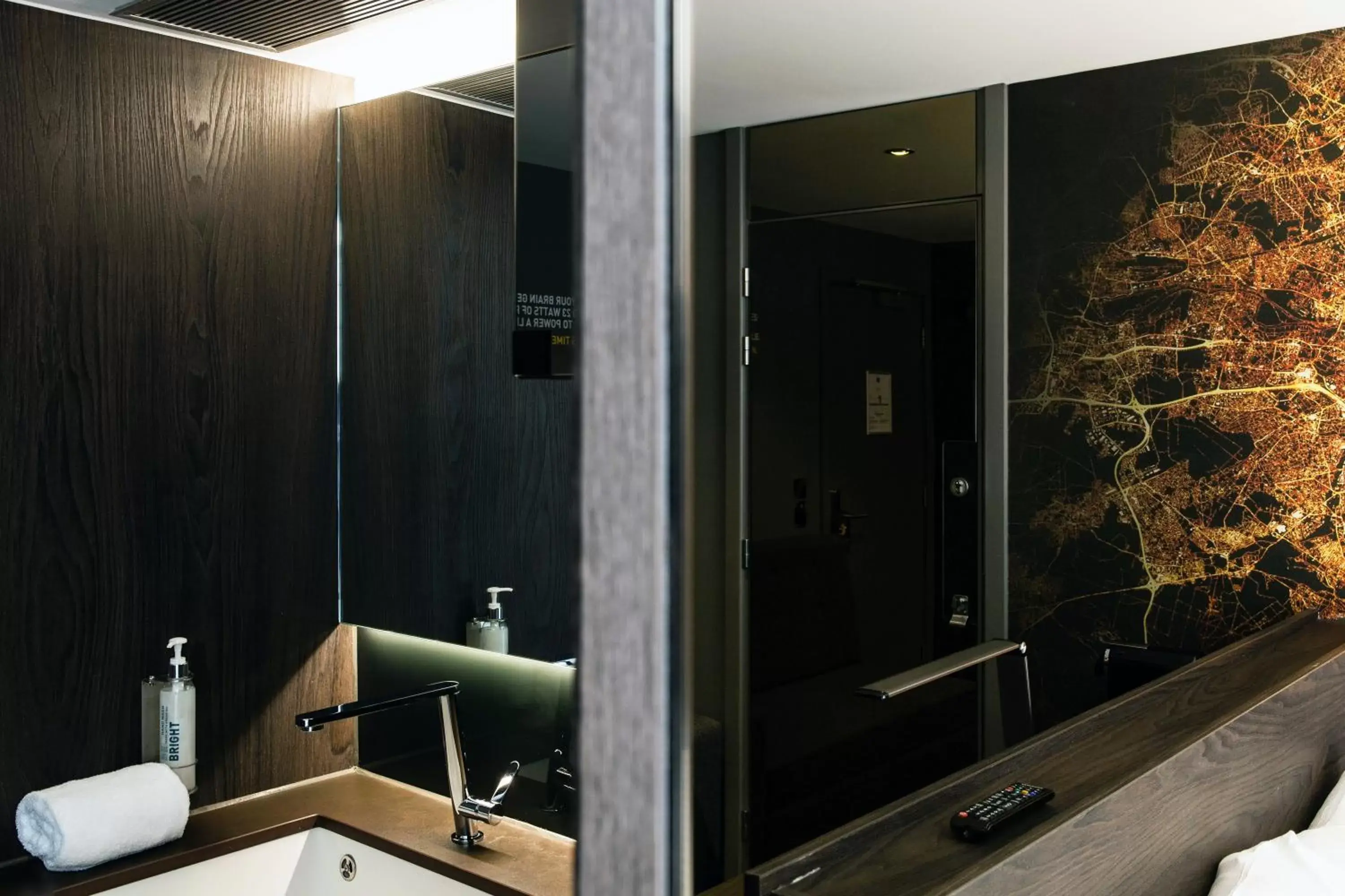 Bedroom, Bathroom in Heeton Concept Hotel – Luma Hammersmith
