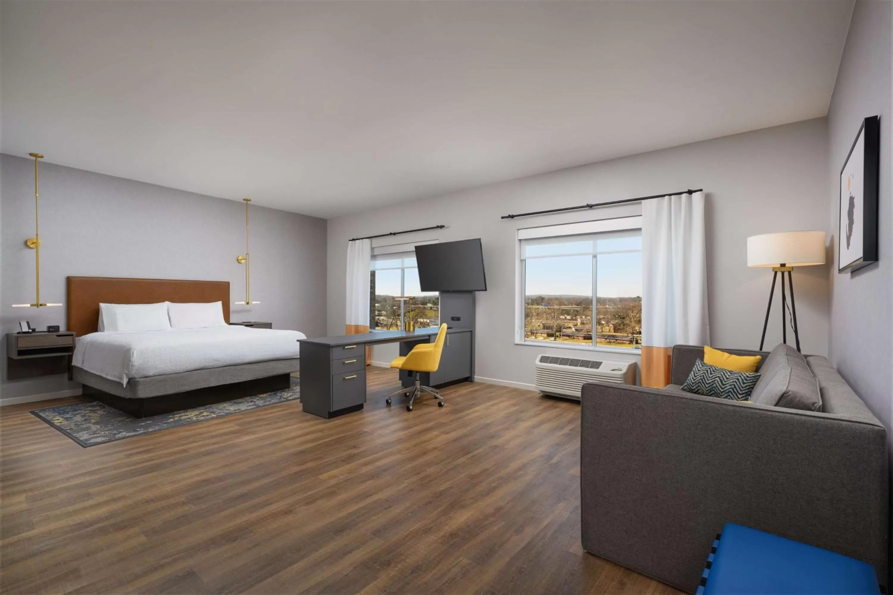 Bedroom, Bed in Hampton Inn & Suites Huntsville Downtown, Al