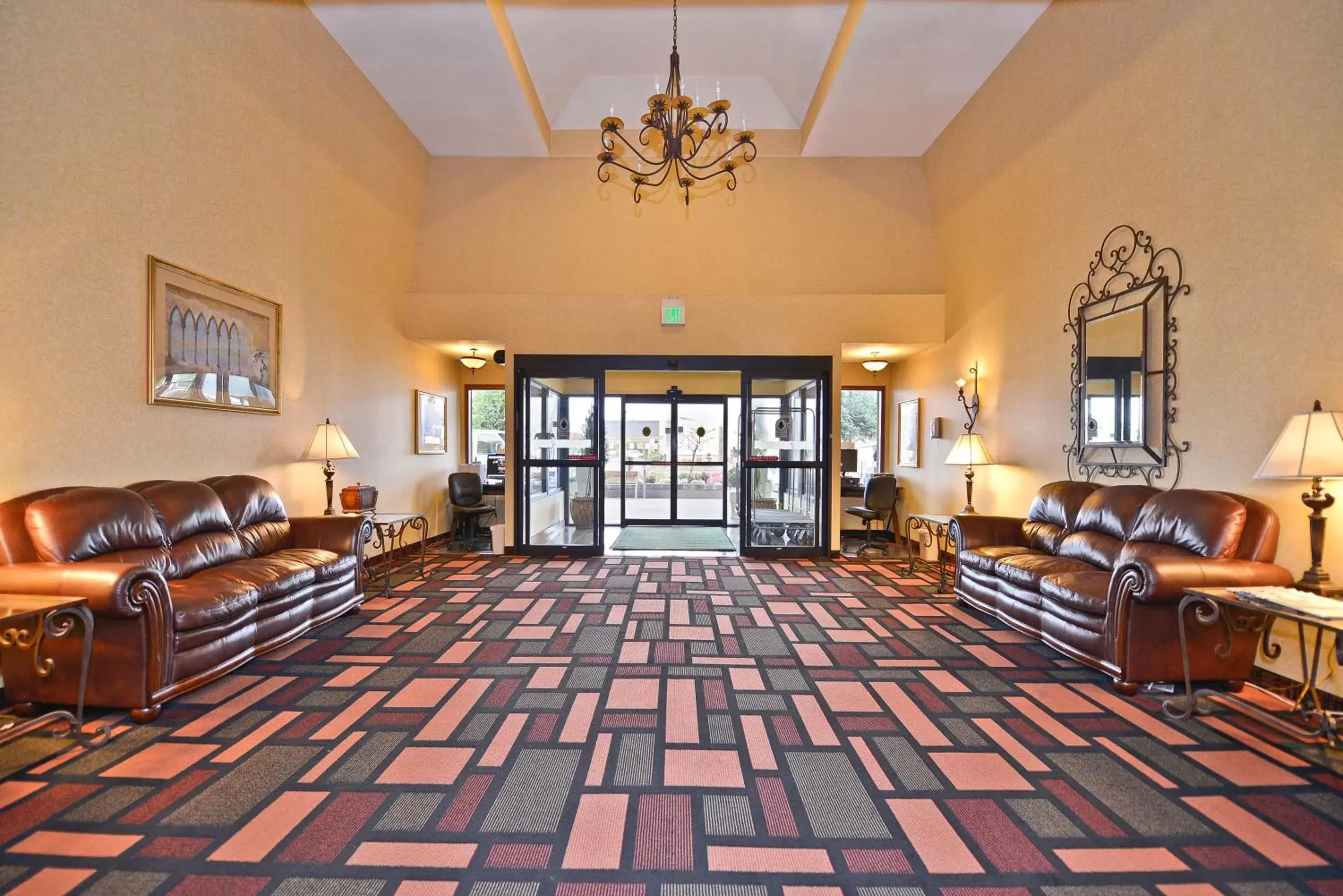 Facade/entrance in Ramada by Wyndham Kent Seattle Area Facade/entrance in Ramada by Wyndham Kent Seattle Area