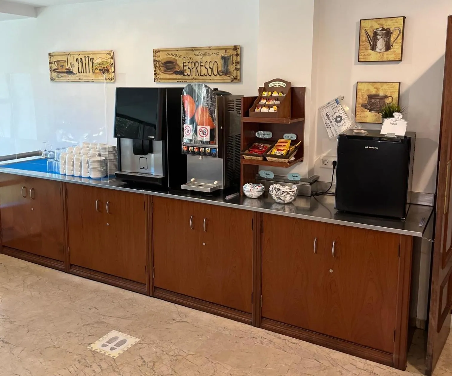 Restaurant/places to eat in Hotel Toboso Almuñécar