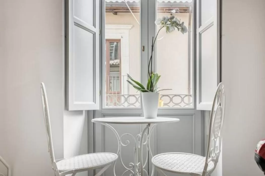 Dining Area in B&B CORSO VITTORIO EMANUELE - Nel pieno centro storico