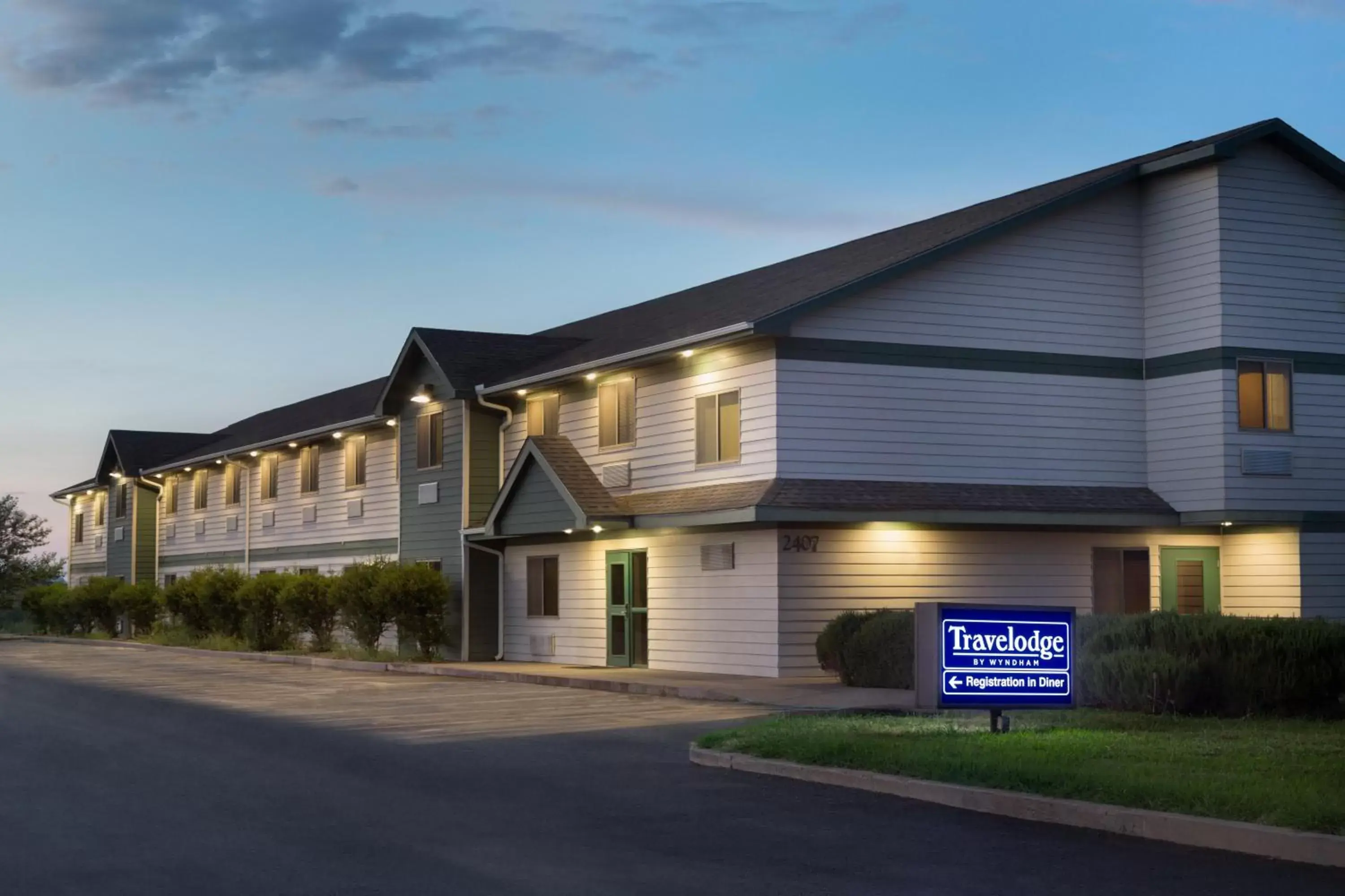 Facade/entrance, Property Building in Travelodge by Wyndham Alpine