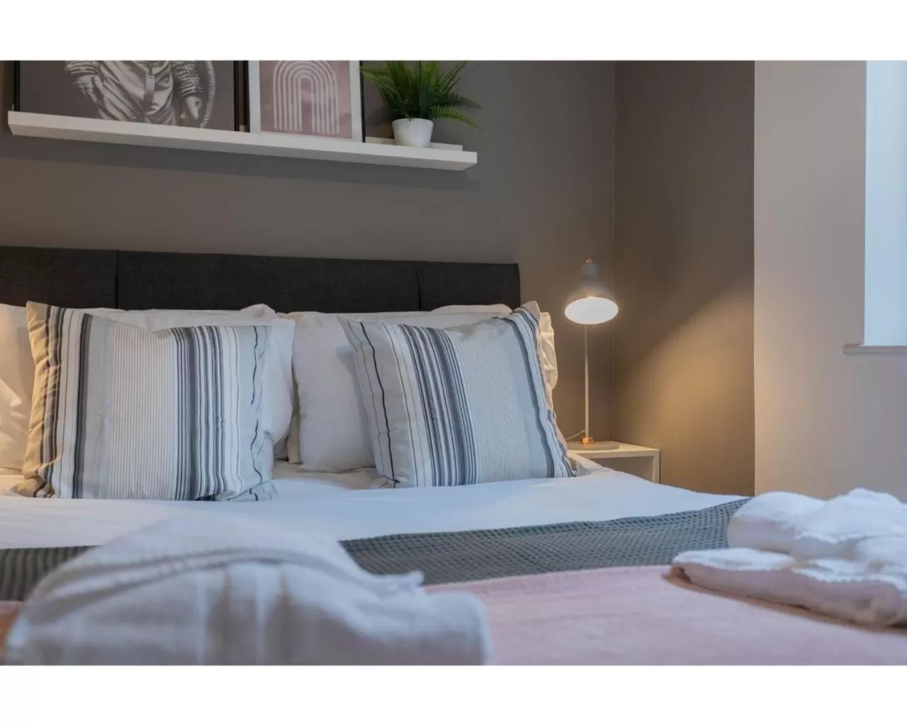 Bedroom, Bed in Central Belfast Apartments Camden Street