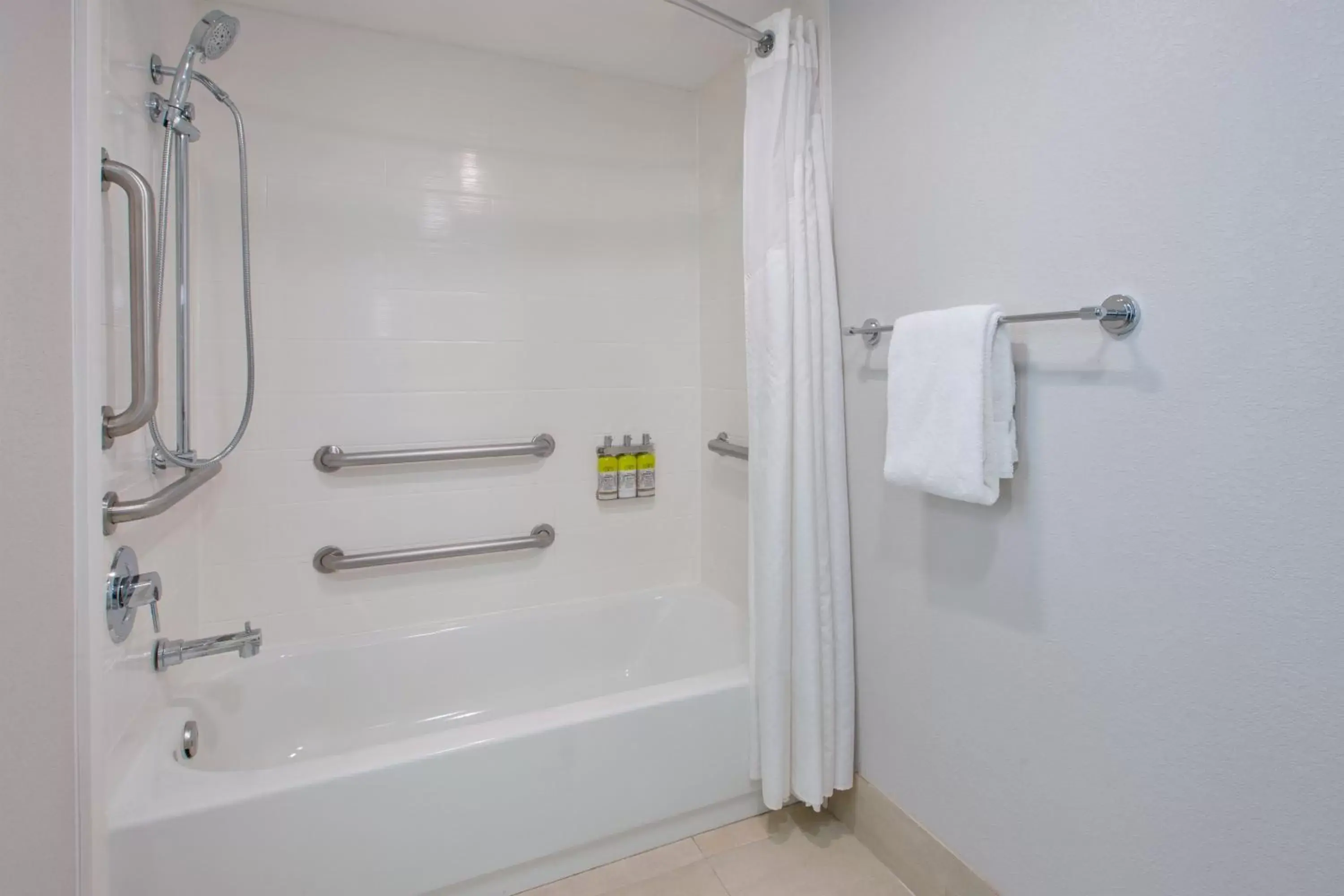 Bathroom in Holiday Inn Express Fairfax-Arlington Boulevard, an IHG Hotel