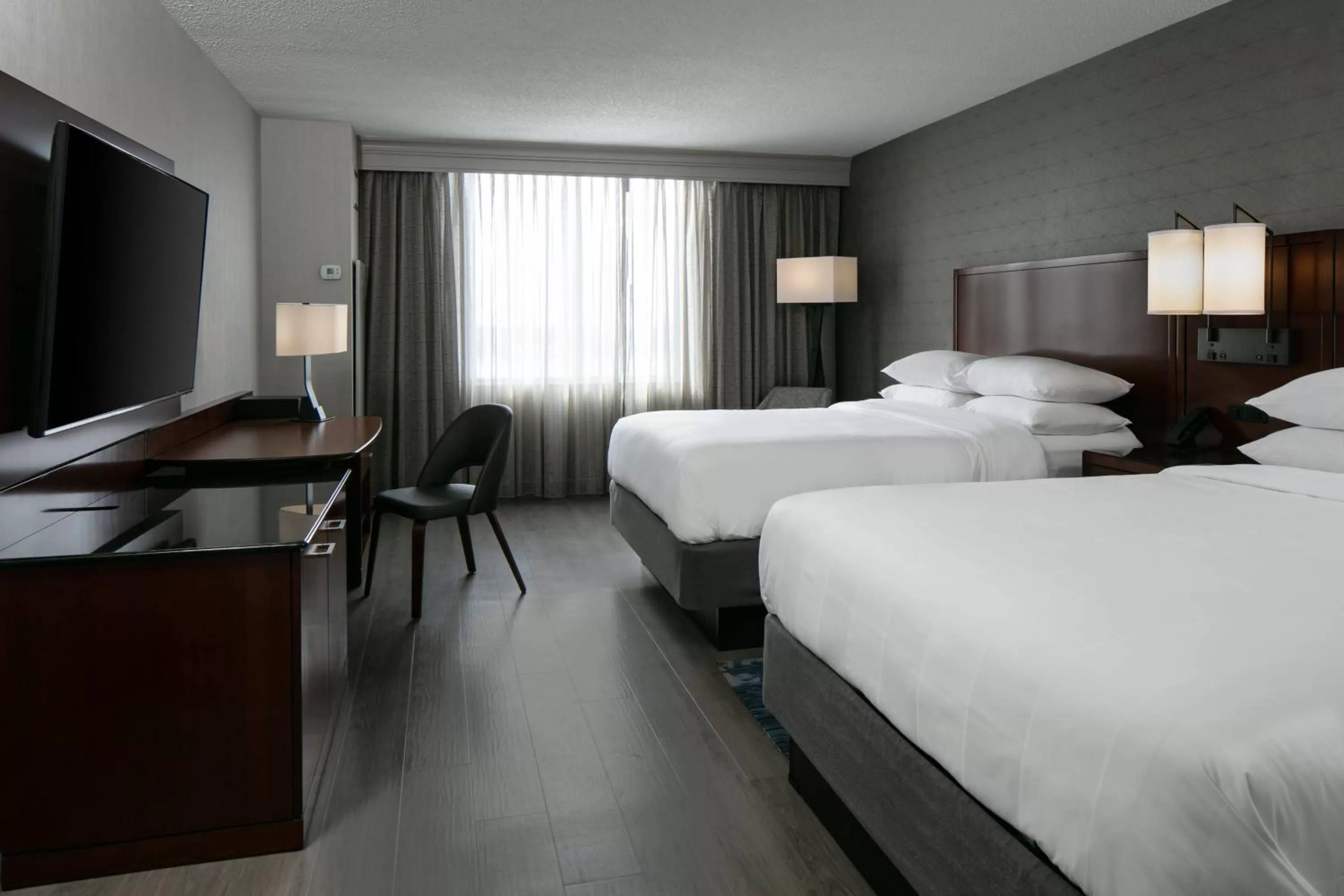 Photo of the whole room, Bed in West Des Moines Marriott