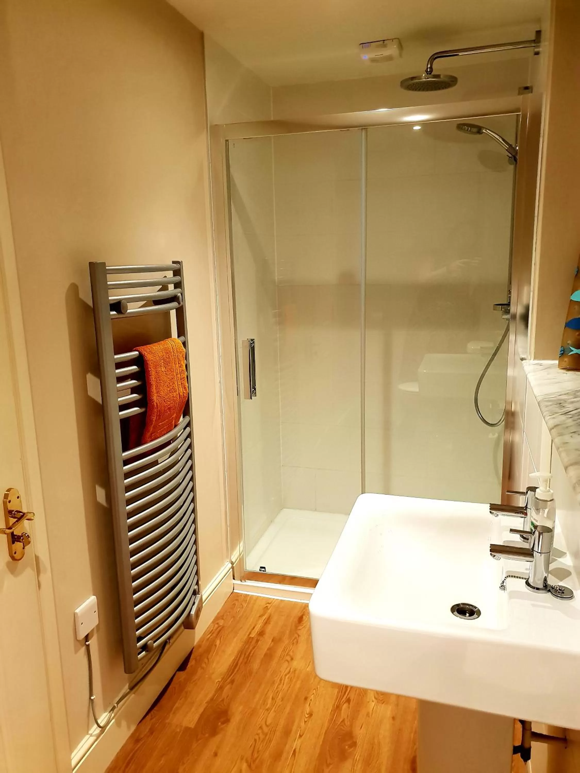 Bathroom in The Pelican Inn