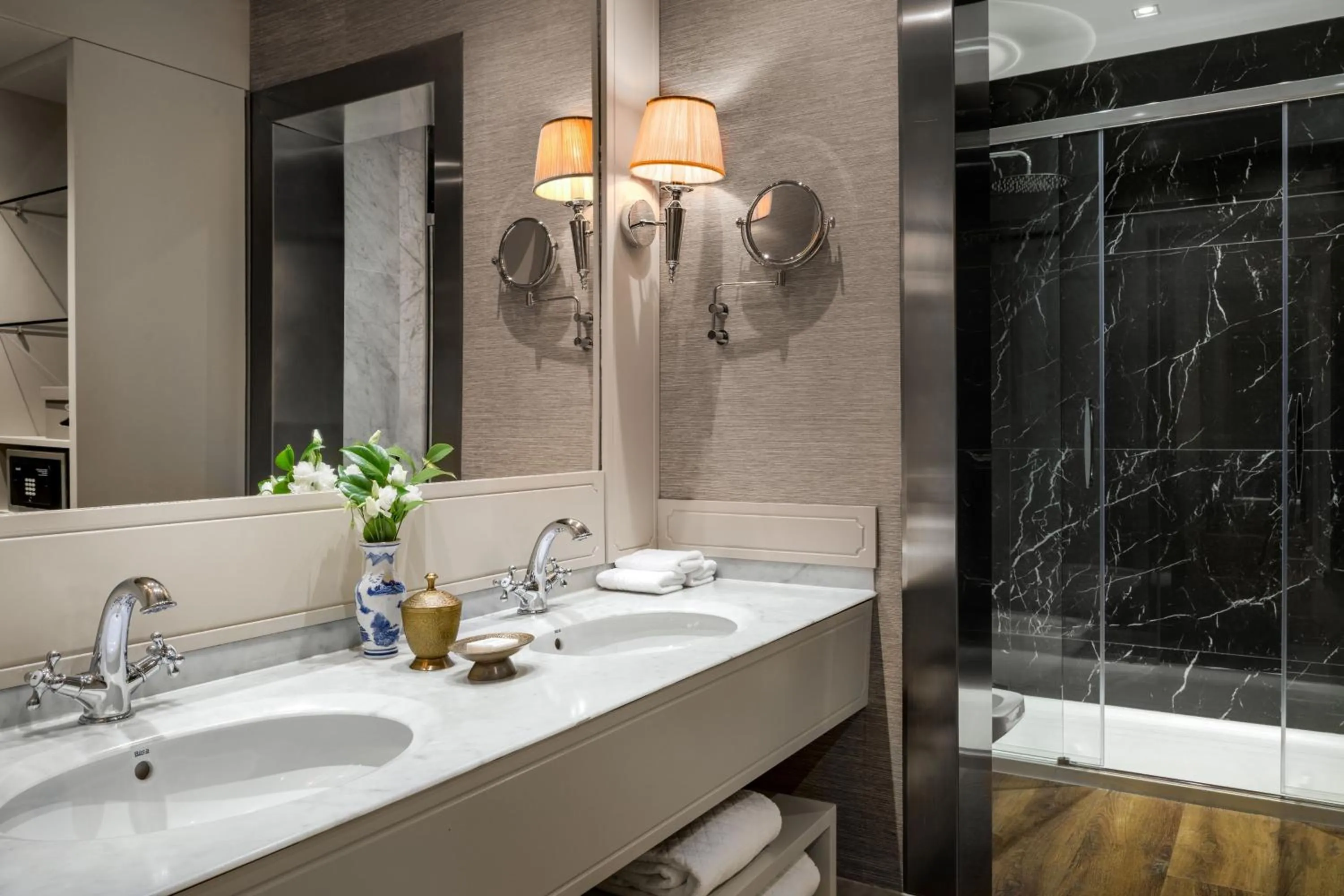 Photo of the whole room in Santo Mauro, a Luxury Collection Hotel, Madrid