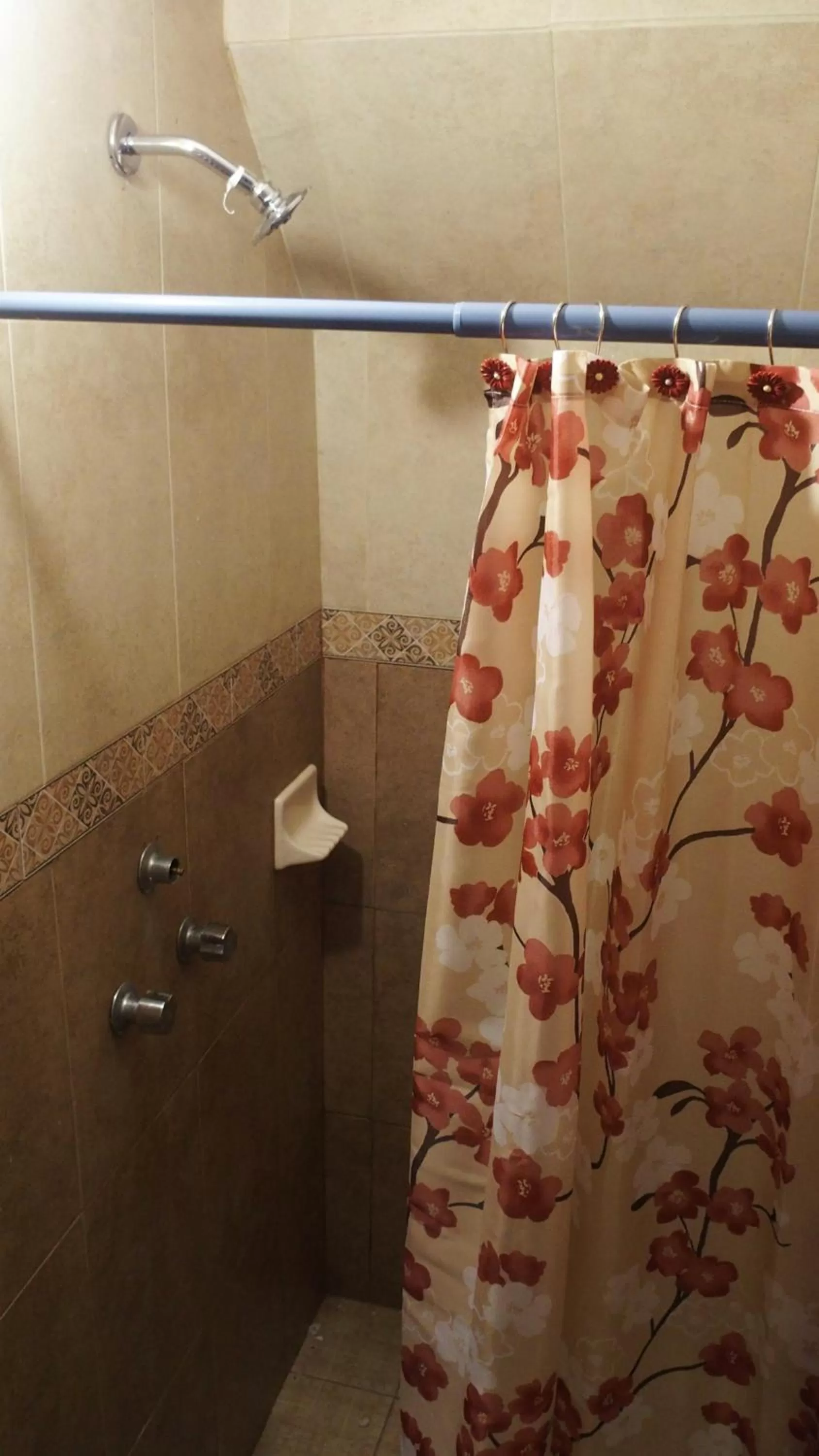 Bathroom in kukulkan hostal