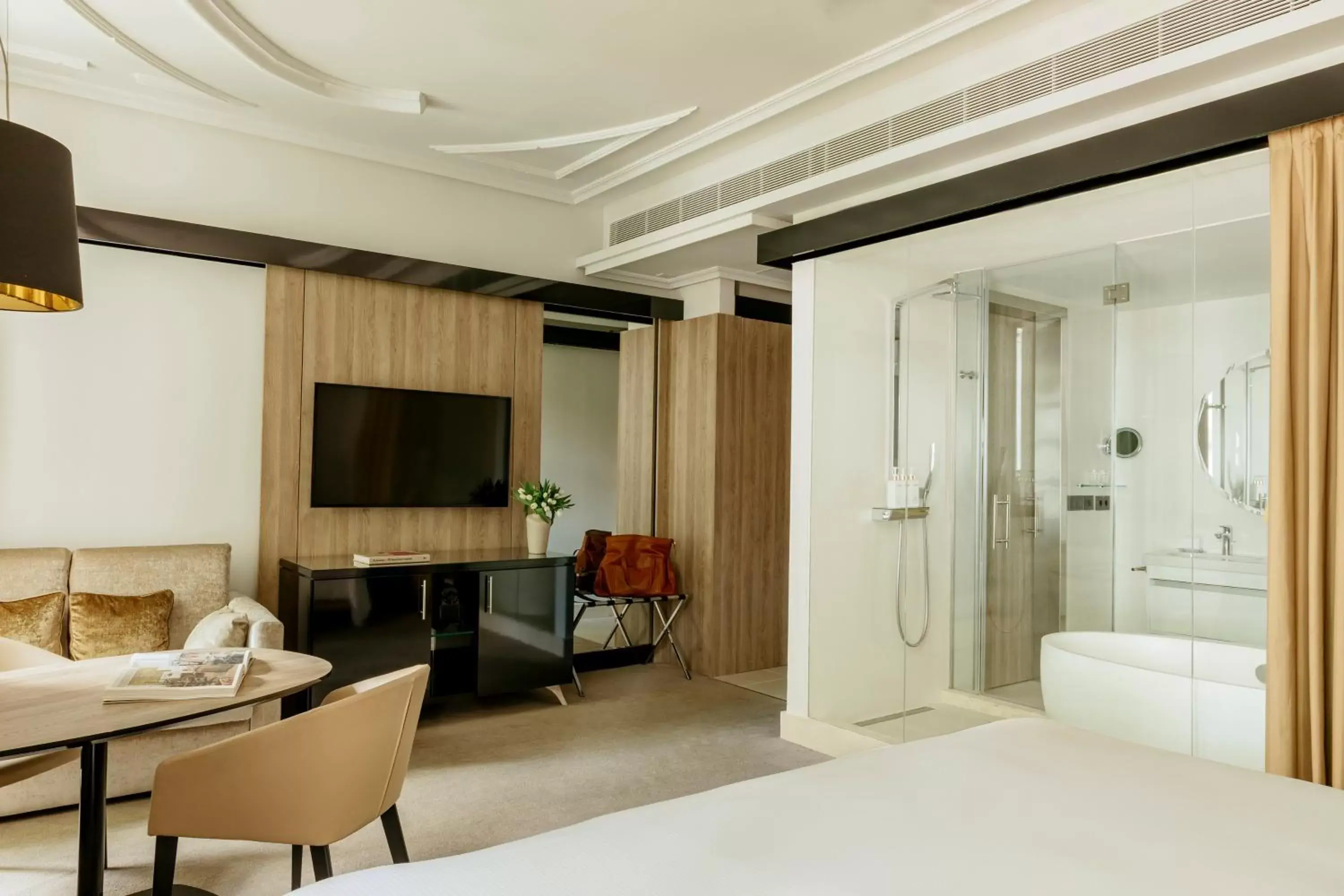 Bed, Bathroom in Palacio de los Duques Gran Meliá - The Leading Hotels of the World