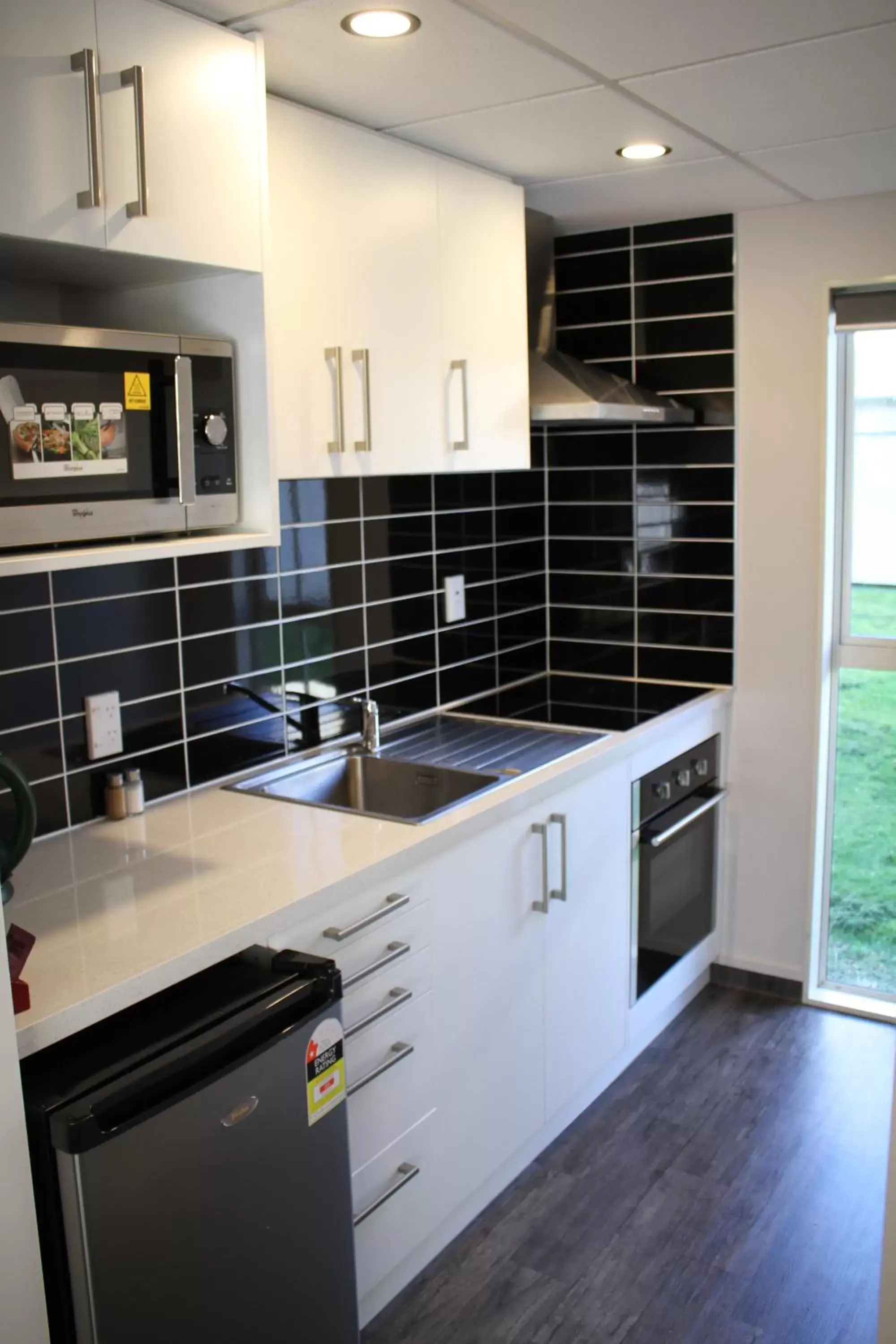 Kitchen/Kitchenette in Birchwood Manor