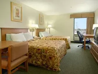 Queen Room with Two Queen Beds - Smoking in Days Inn & Suites by Wyndham New Iberia