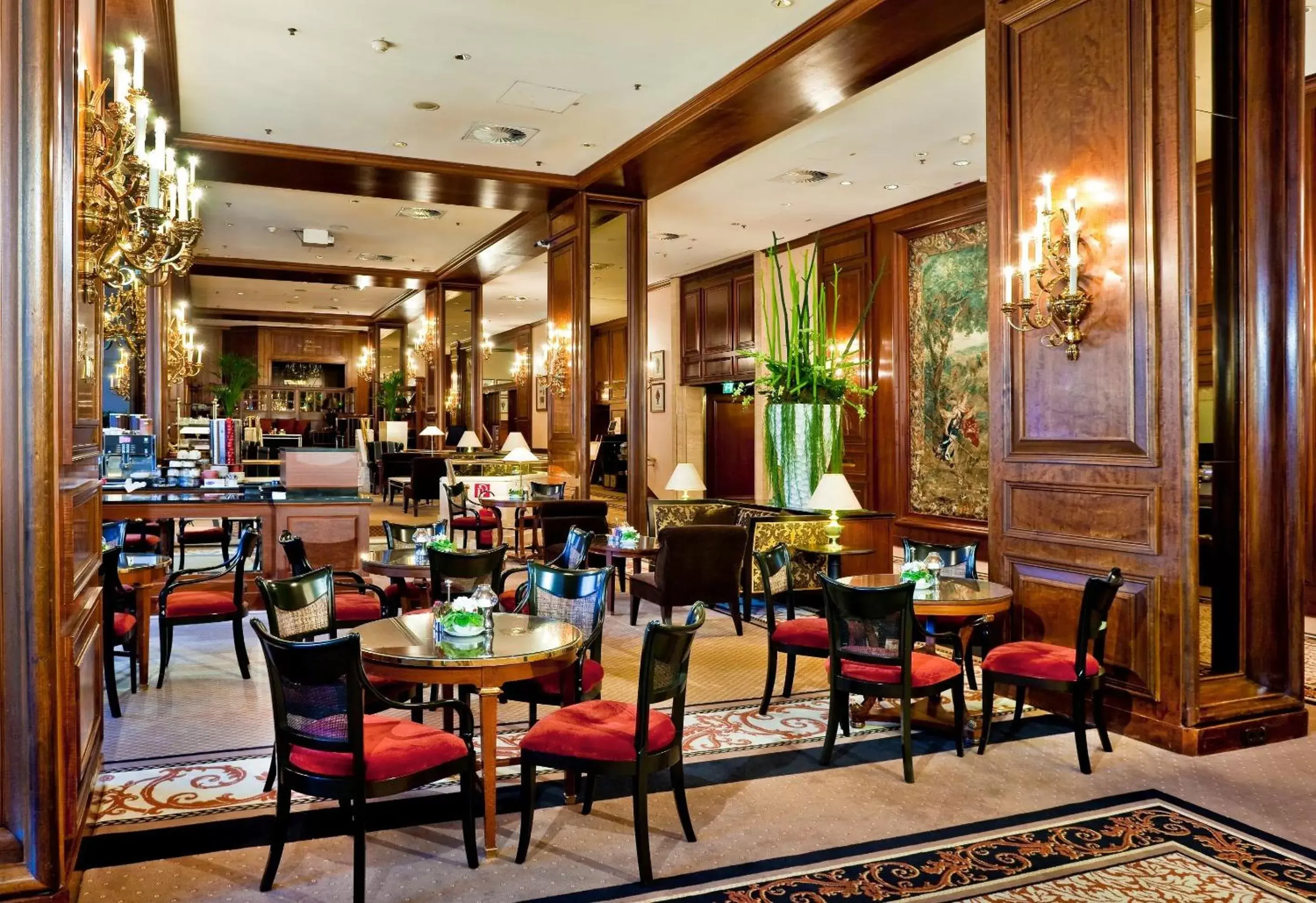 Lobby or reception, Restaurant/Places to Eat in InterContinental Wien, an IHG Hotel