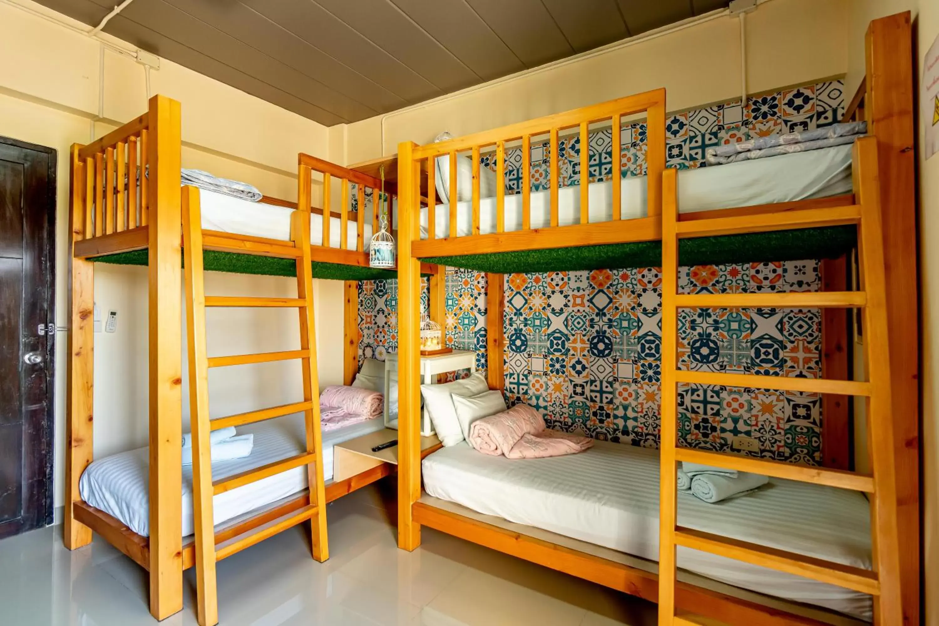 Bunk Bed in AA Resort Hotel