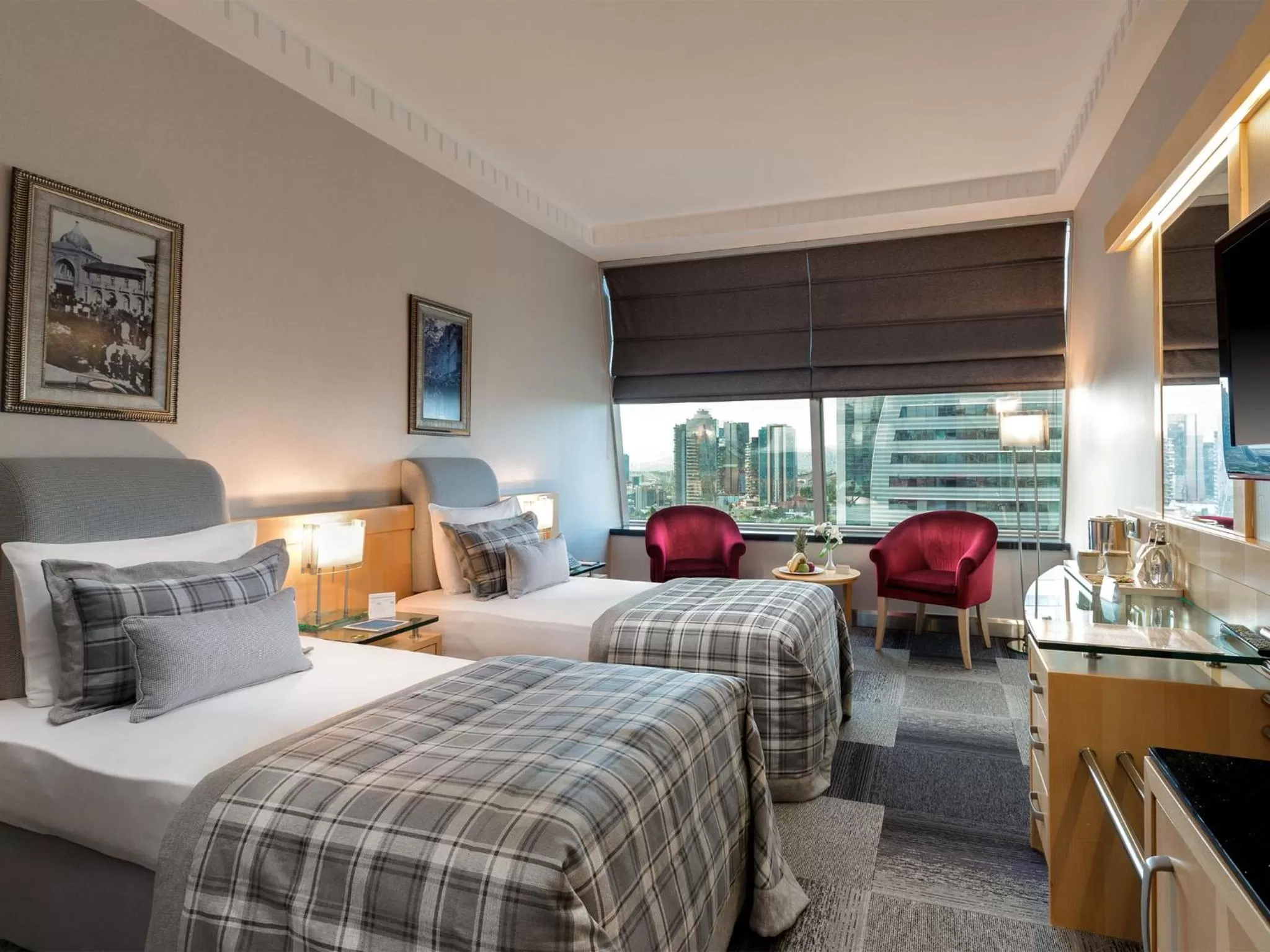 Photo of the whole room, Bed in Metropolitan Hotels Ankara