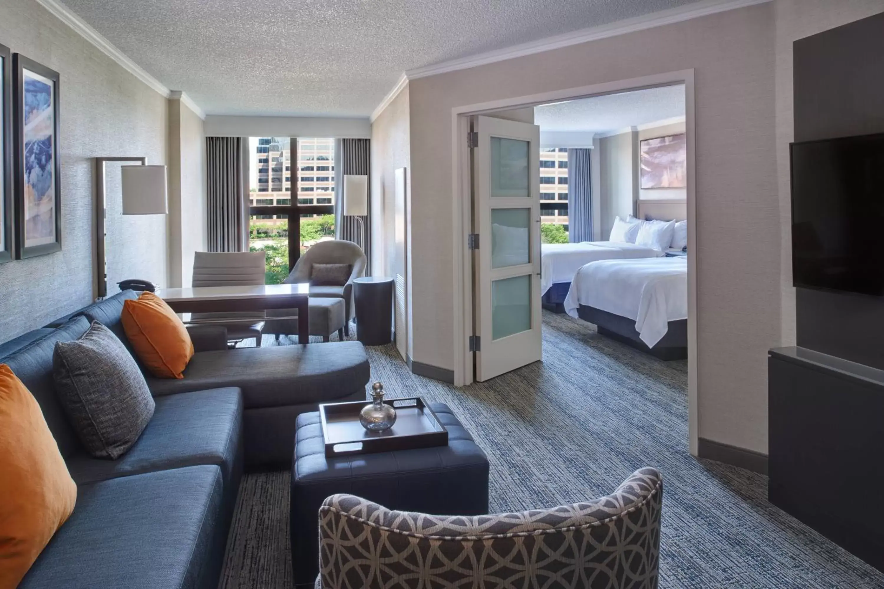 Bedroom in Chicago Marriott Suites O'Hare