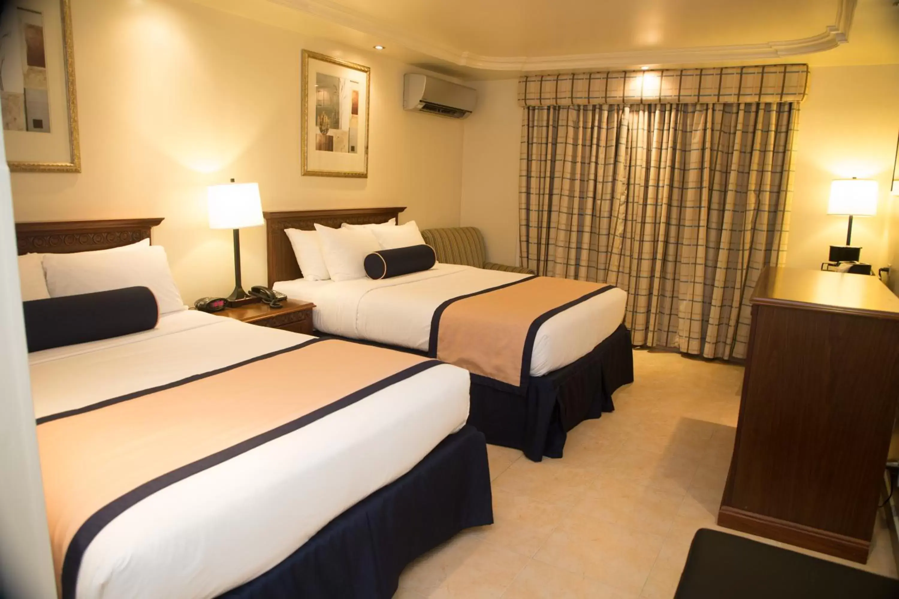 Area and facilities, Bed in Best Western El Dorado Panama Hotel
