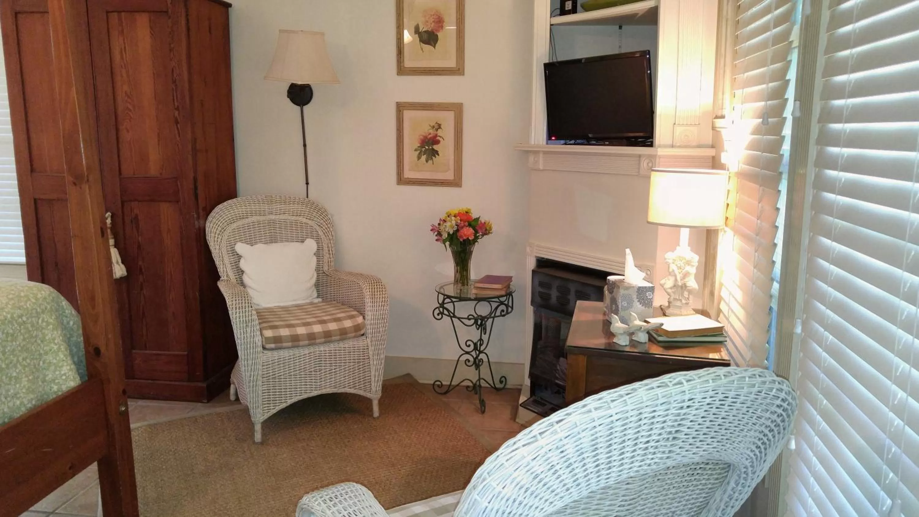 Seating Area in Hidden Springs Bed and Breakfast