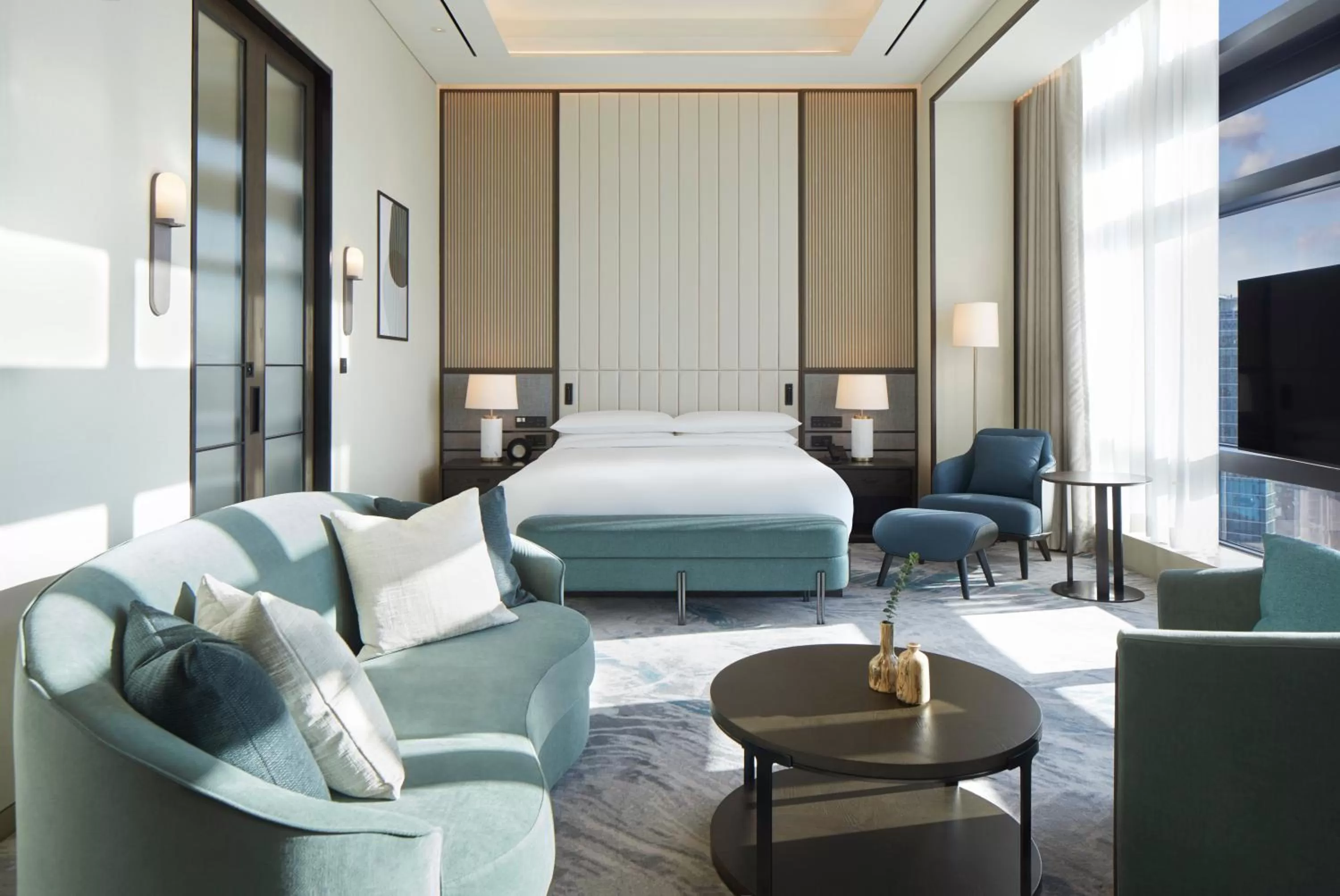 Photo of the whole room, Bed in Grand InterContinental Seoul Parnas by IHG